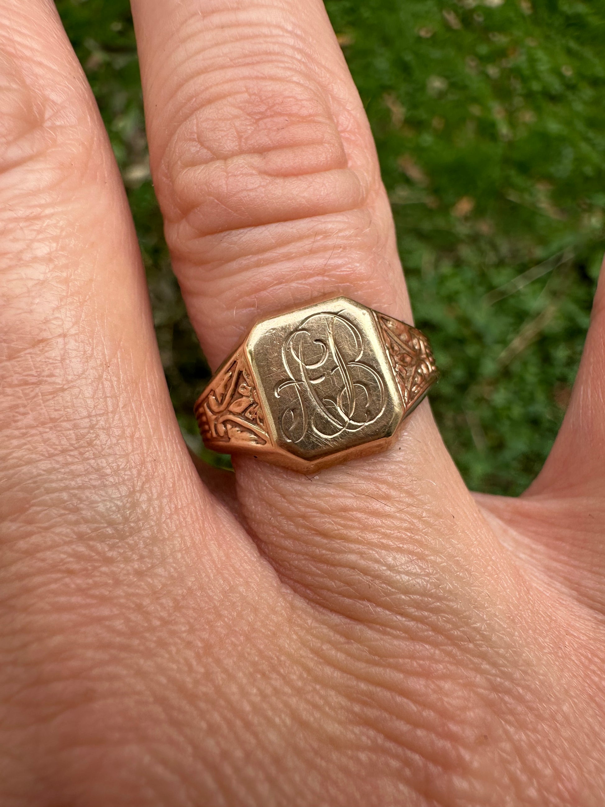 AB signet ring
