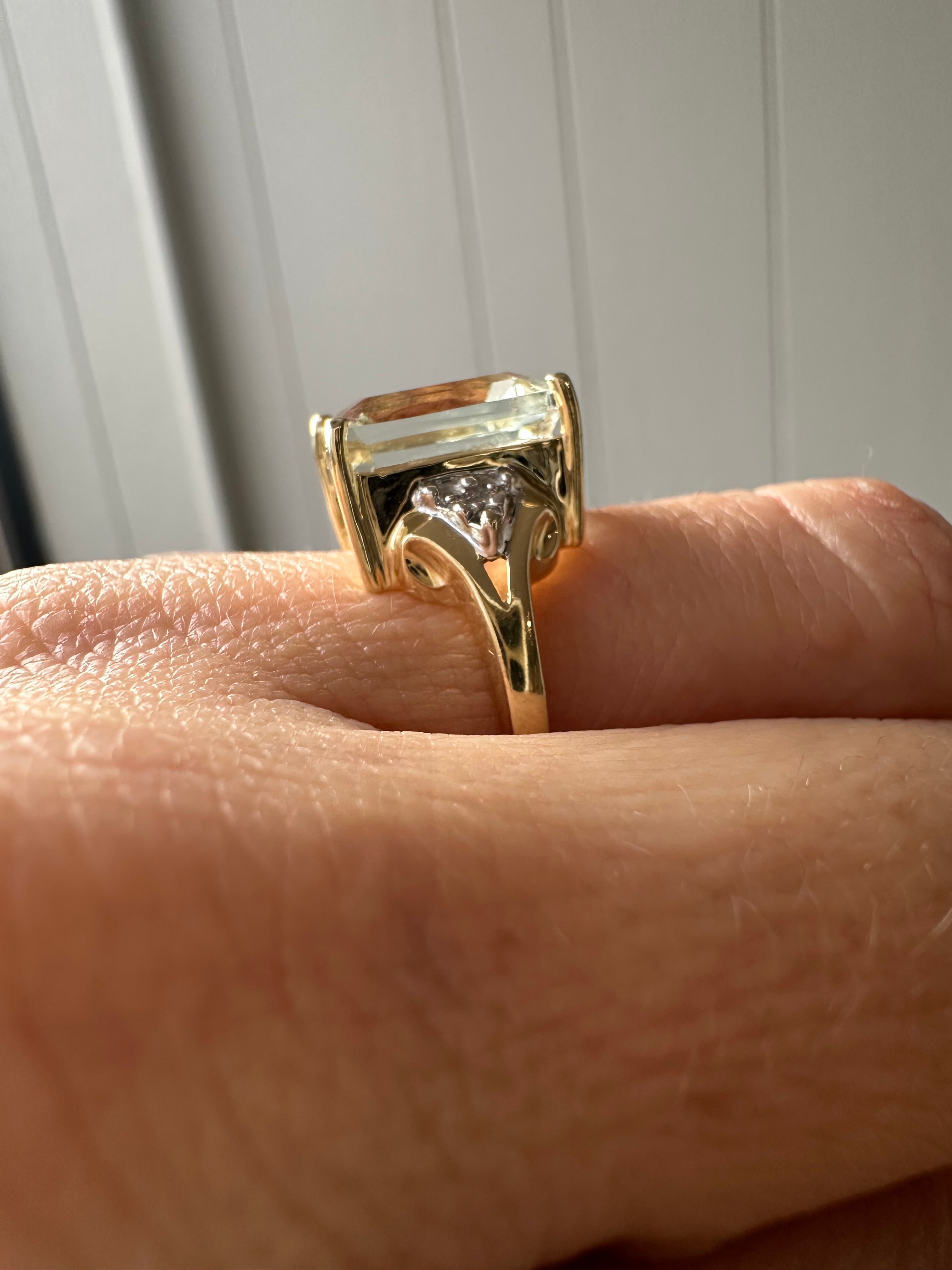 5.2carats aquamarine and diamond ring