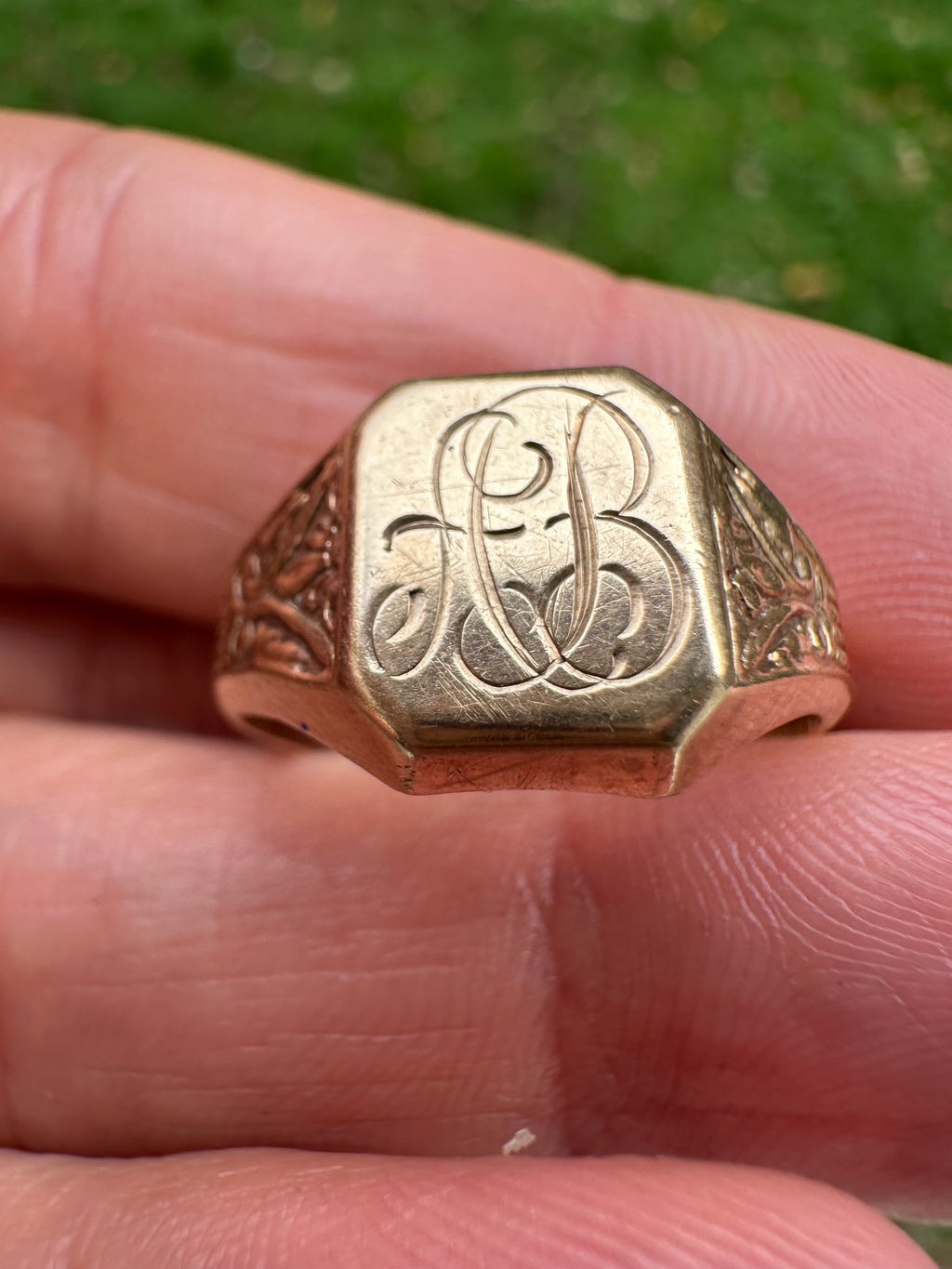 AB signet ring