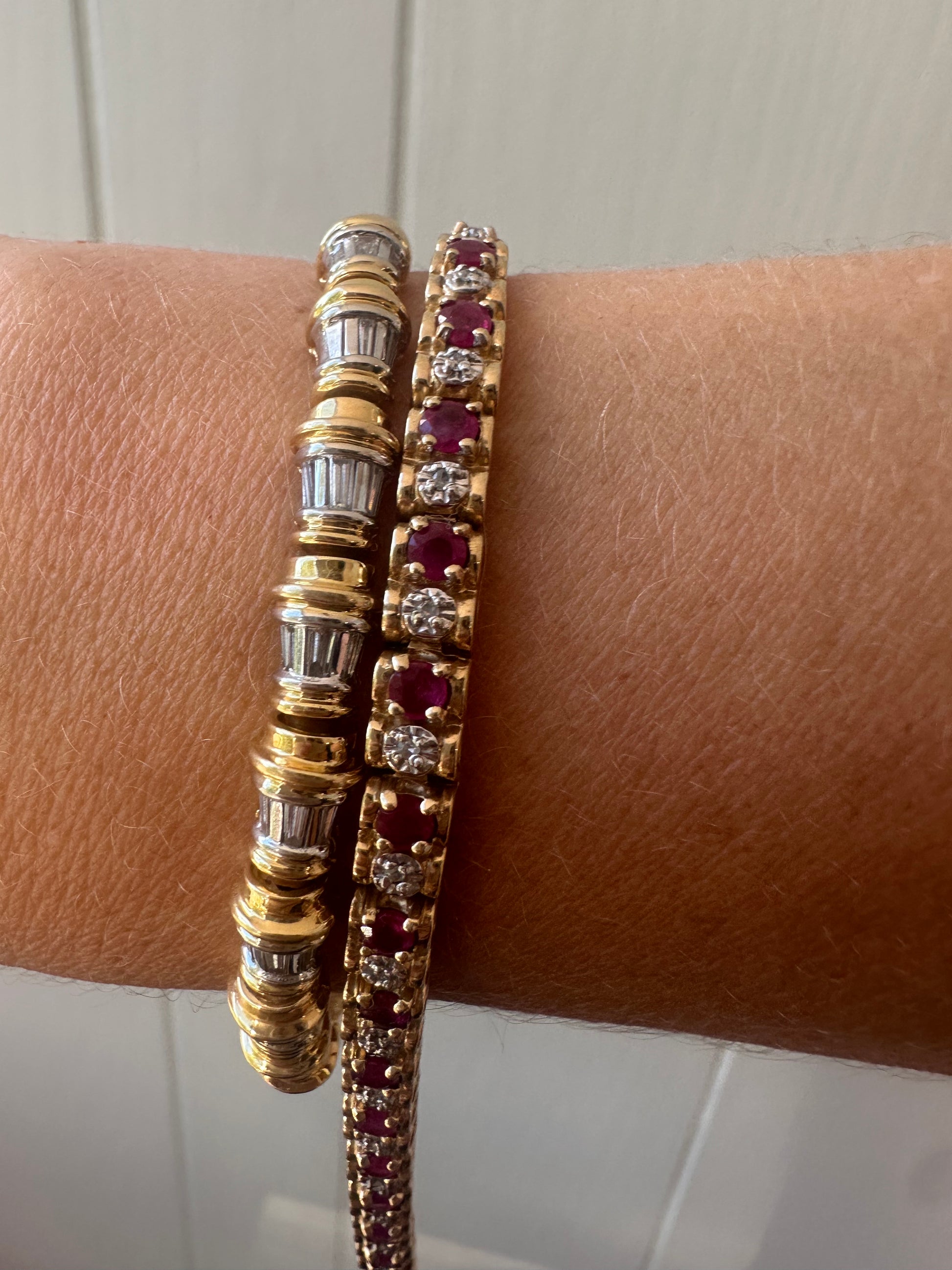 18k and baguette diamond tubular tennis bracelet