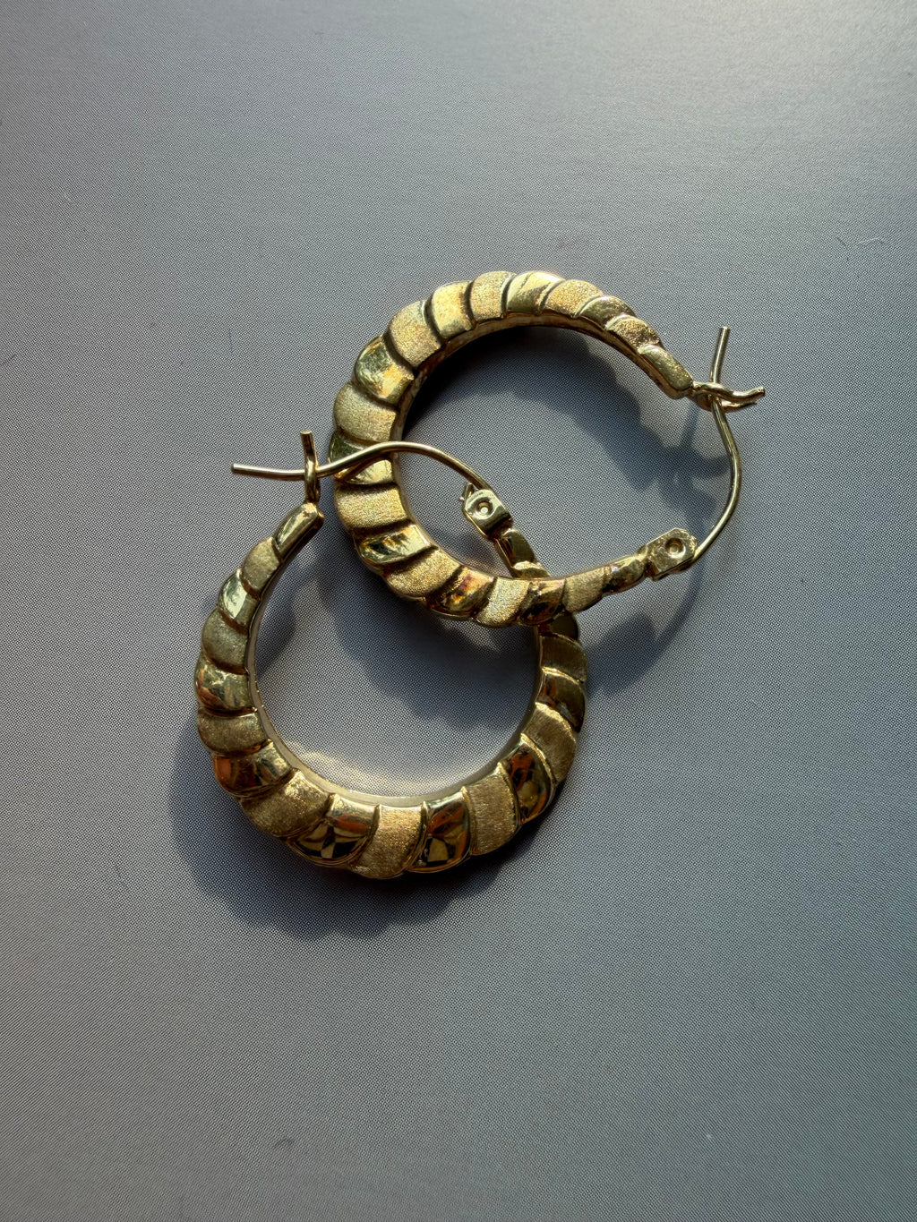 matte and shiny croissant hoop