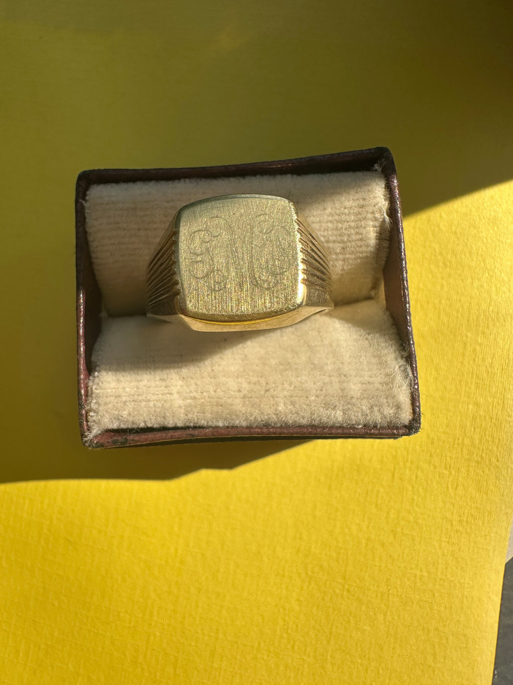 square signet ring