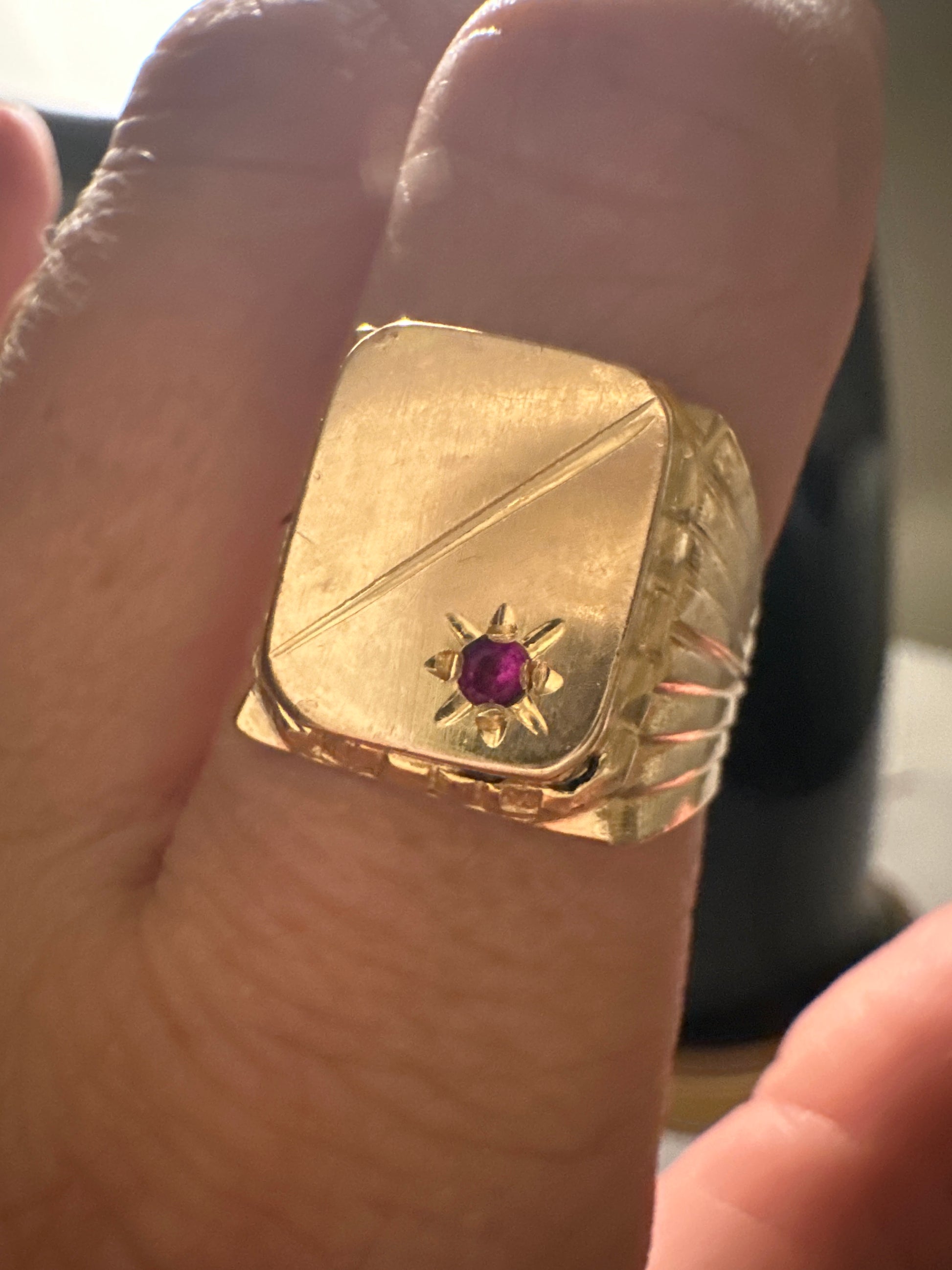 chunky 18k signet with ruby