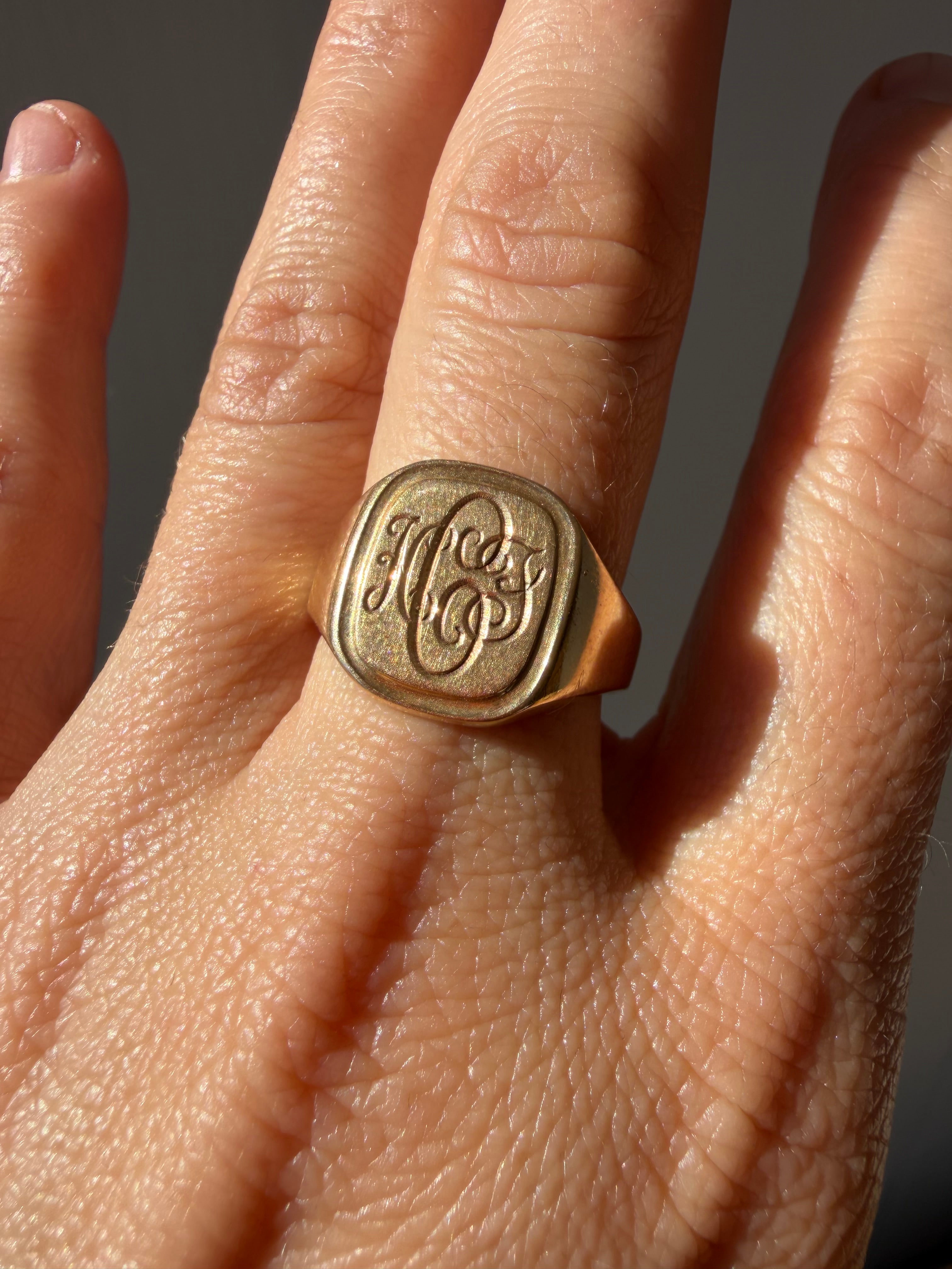 rounded square signet ring
