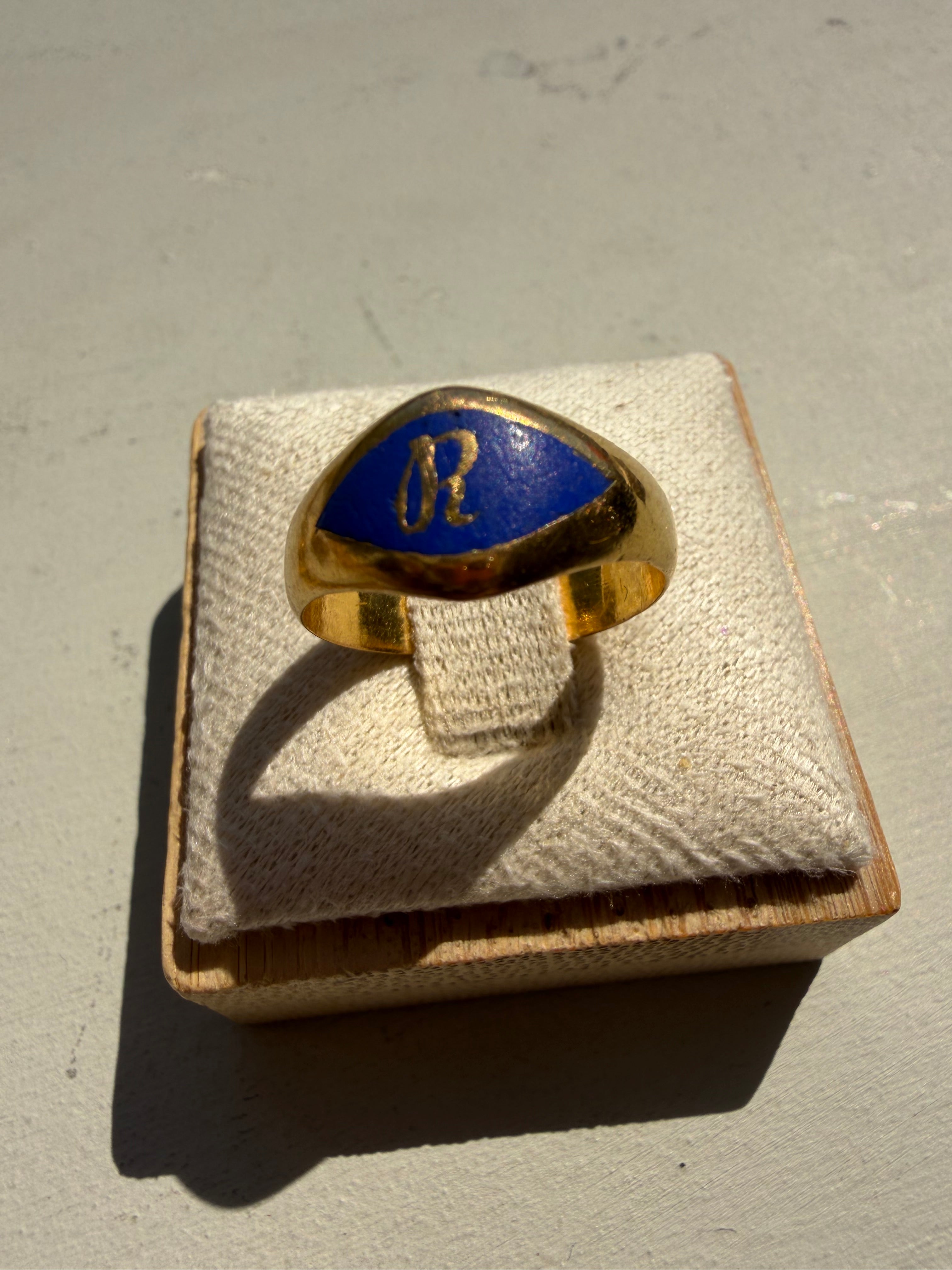 20k gold and blue enamel R ring