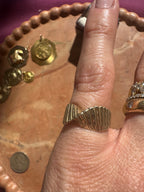 ribbed wave ring