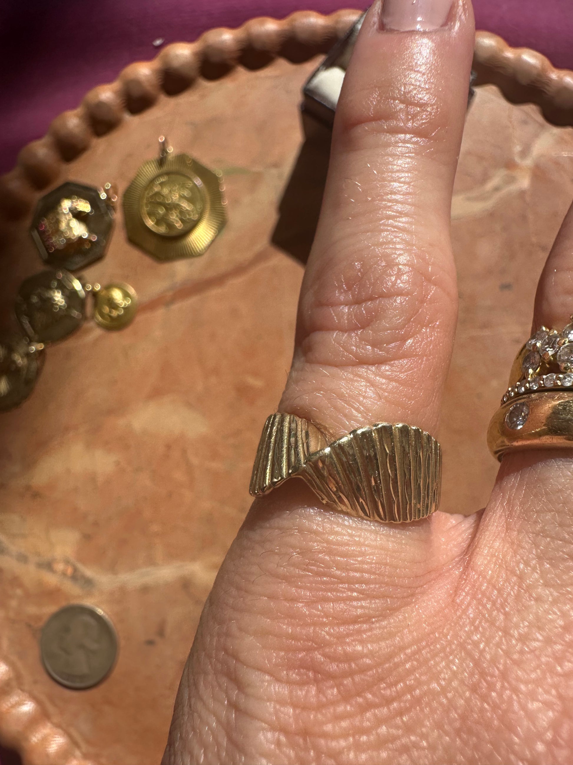 ribbed wave ring