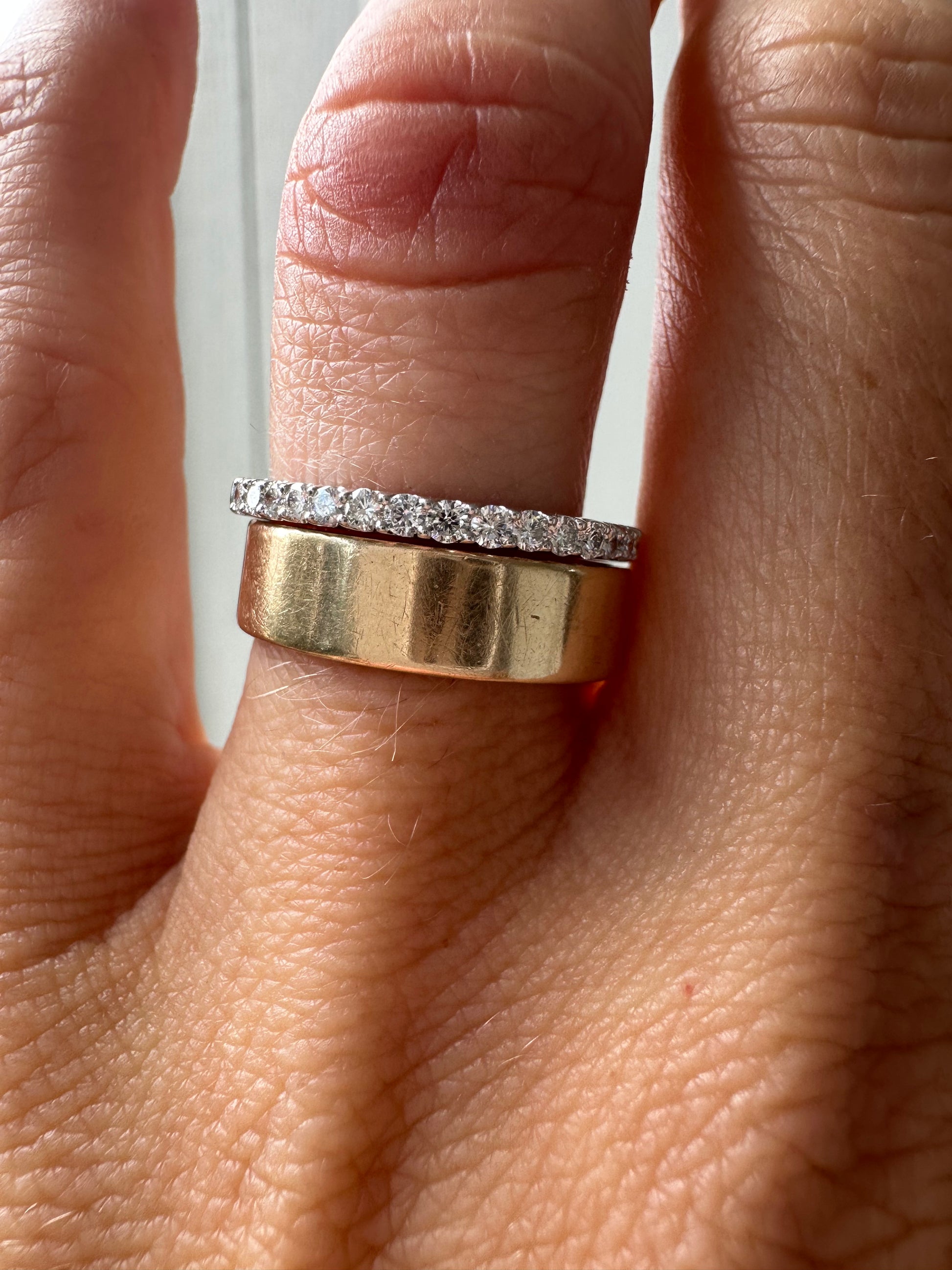 vintage pipecut yellow gold band