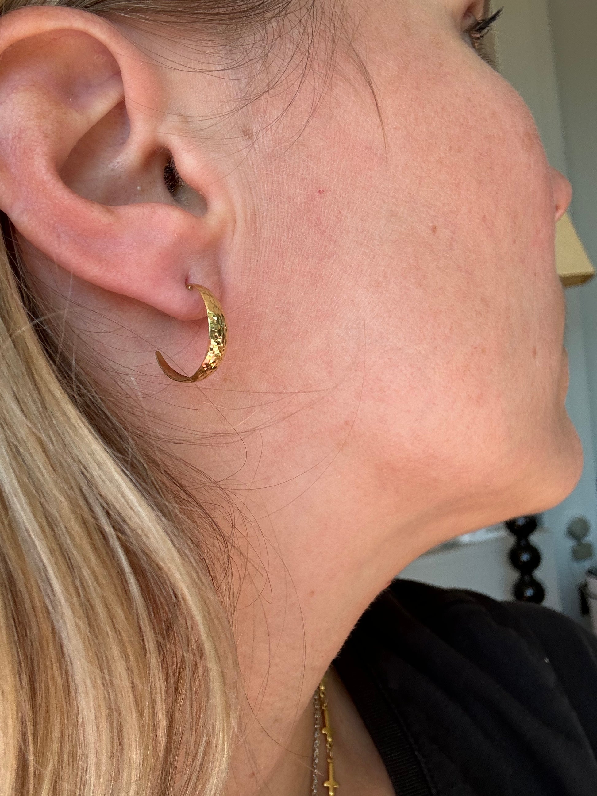 18k gold hammered crescent moon hoops