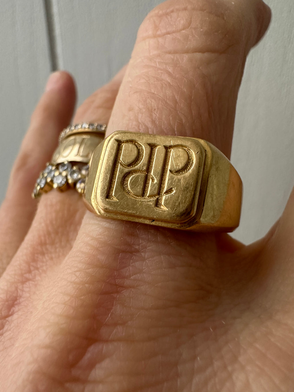 fabulous 18k gold vintage signet