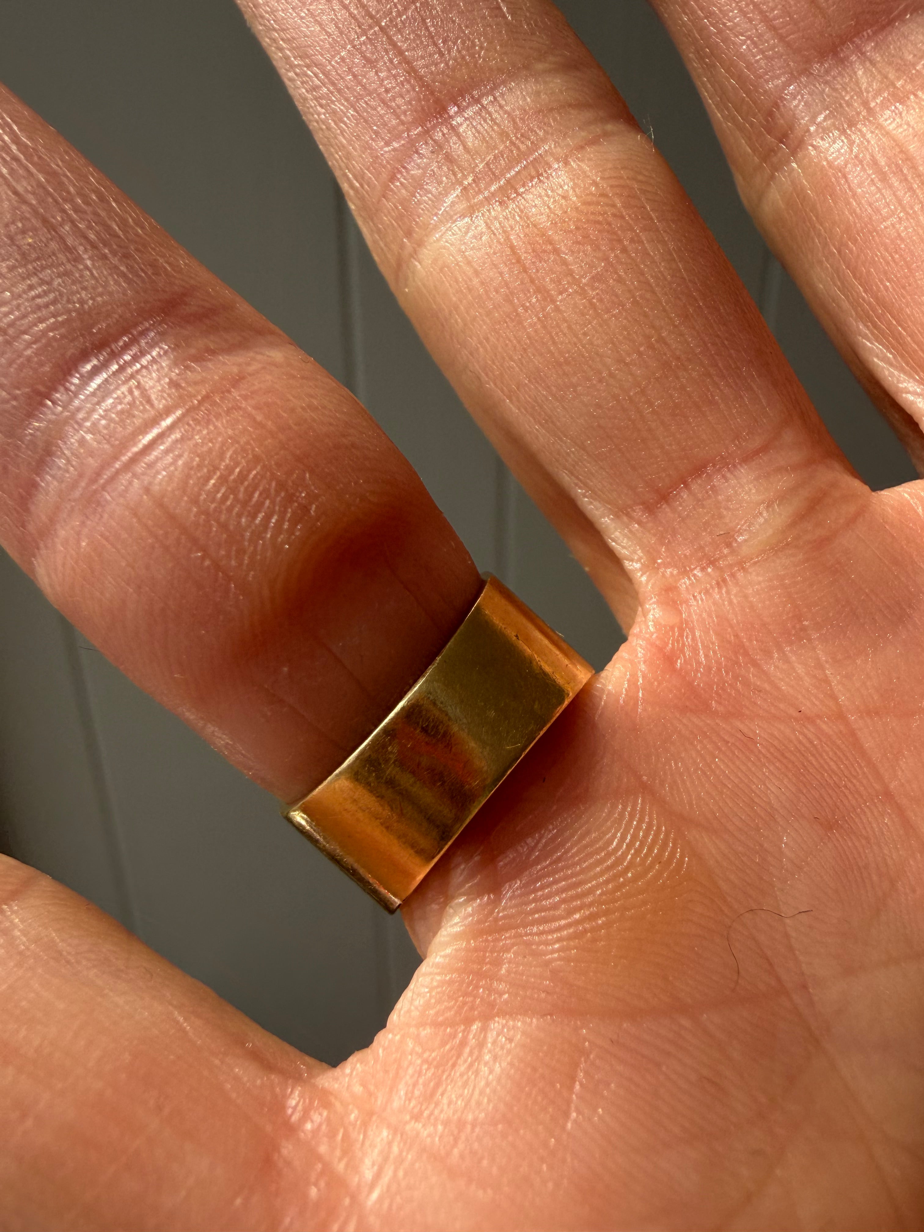 18k intaglio carved carnelian ring