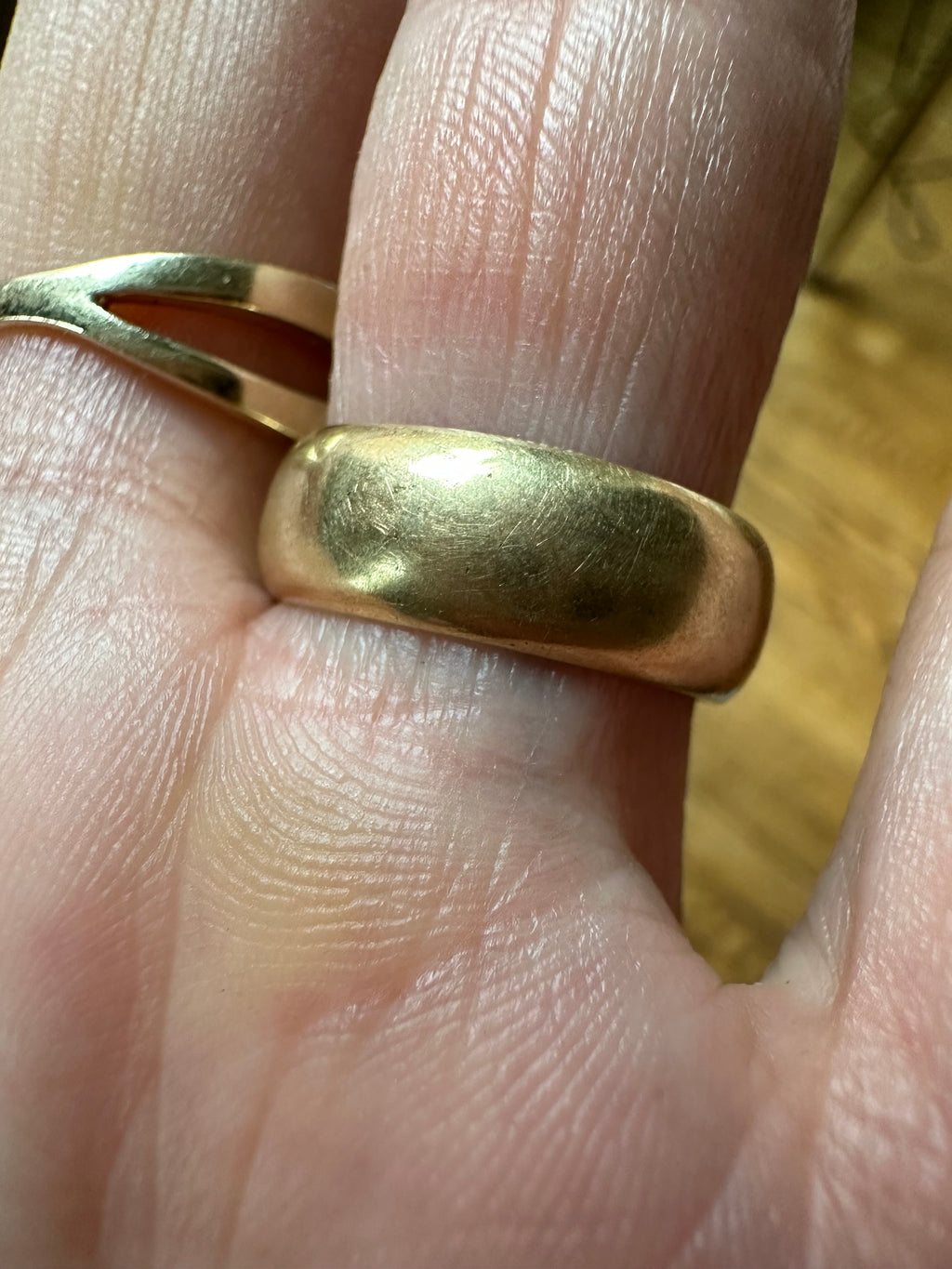 6.5mm antique 18k buttery gold band