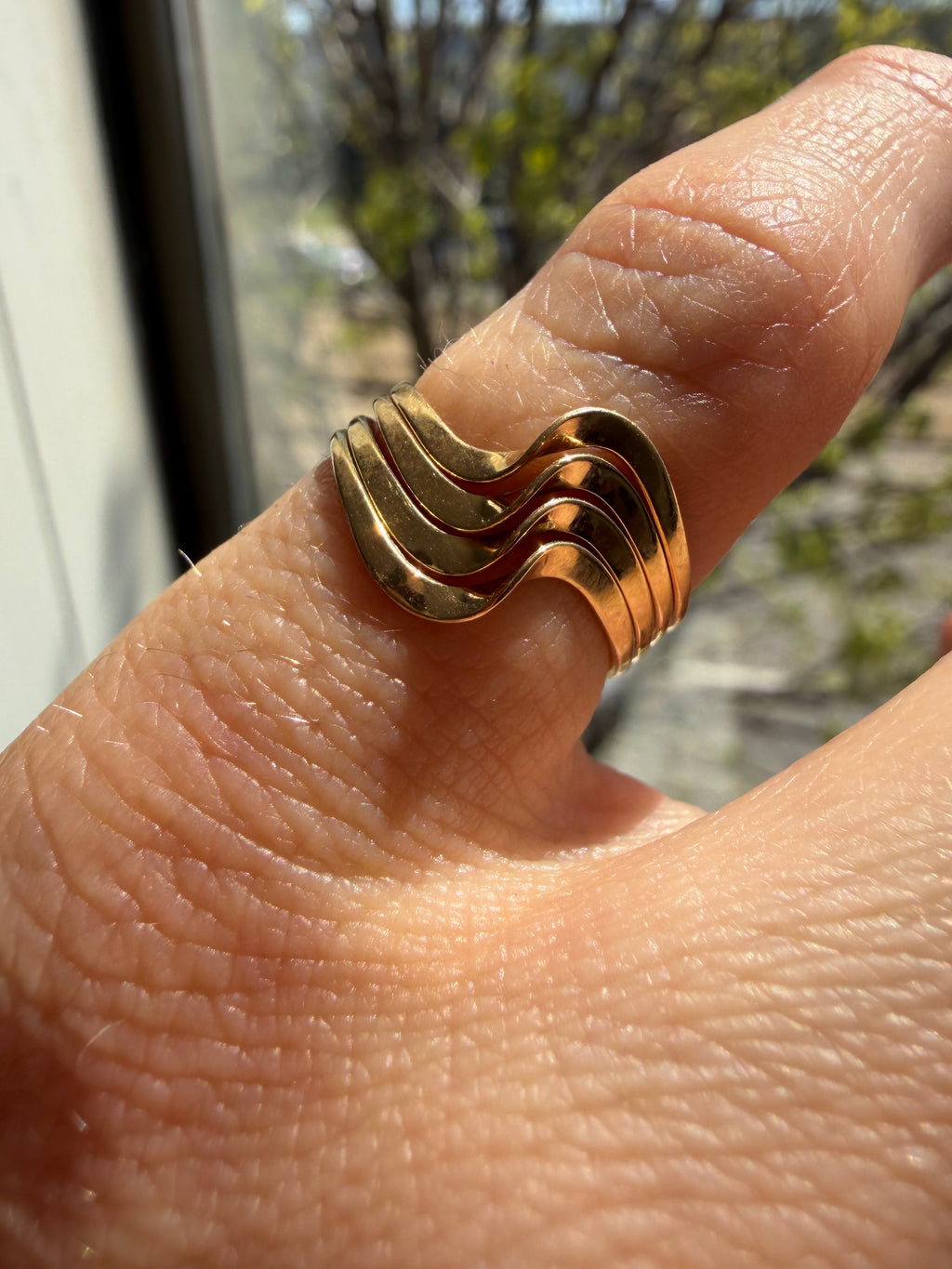 quadruple wave ring