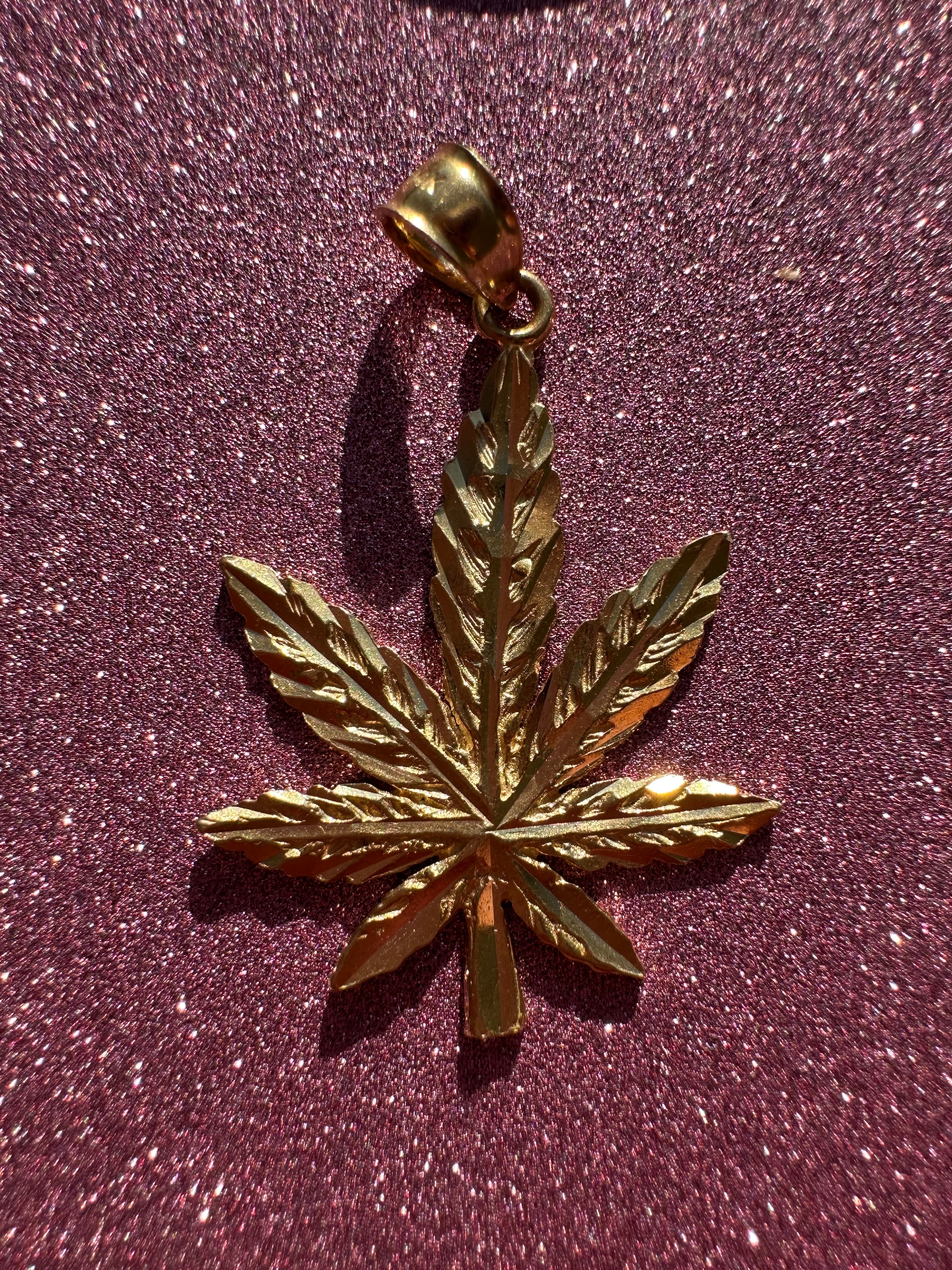 marijuana leaf charm
