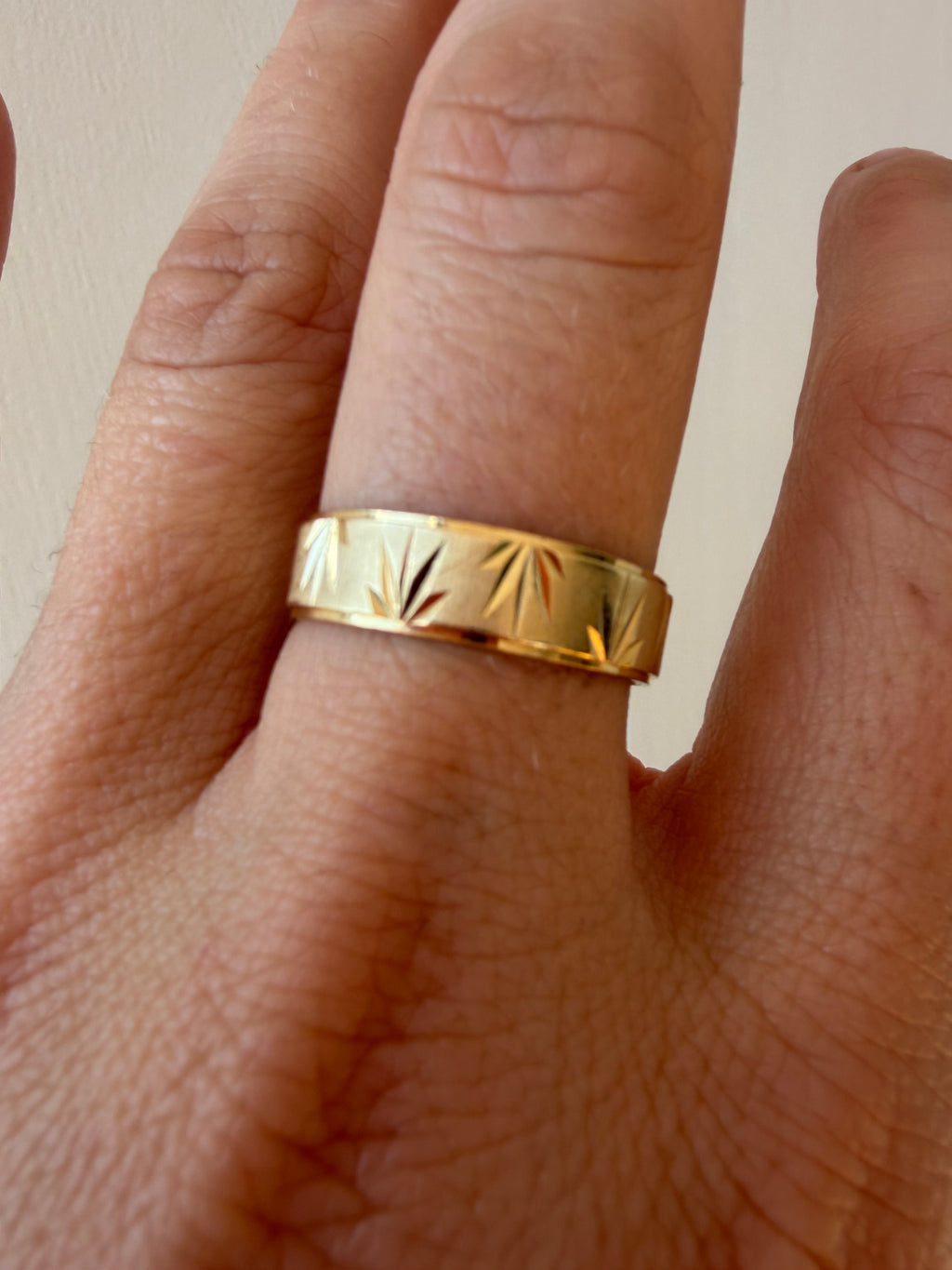 leaf etched band