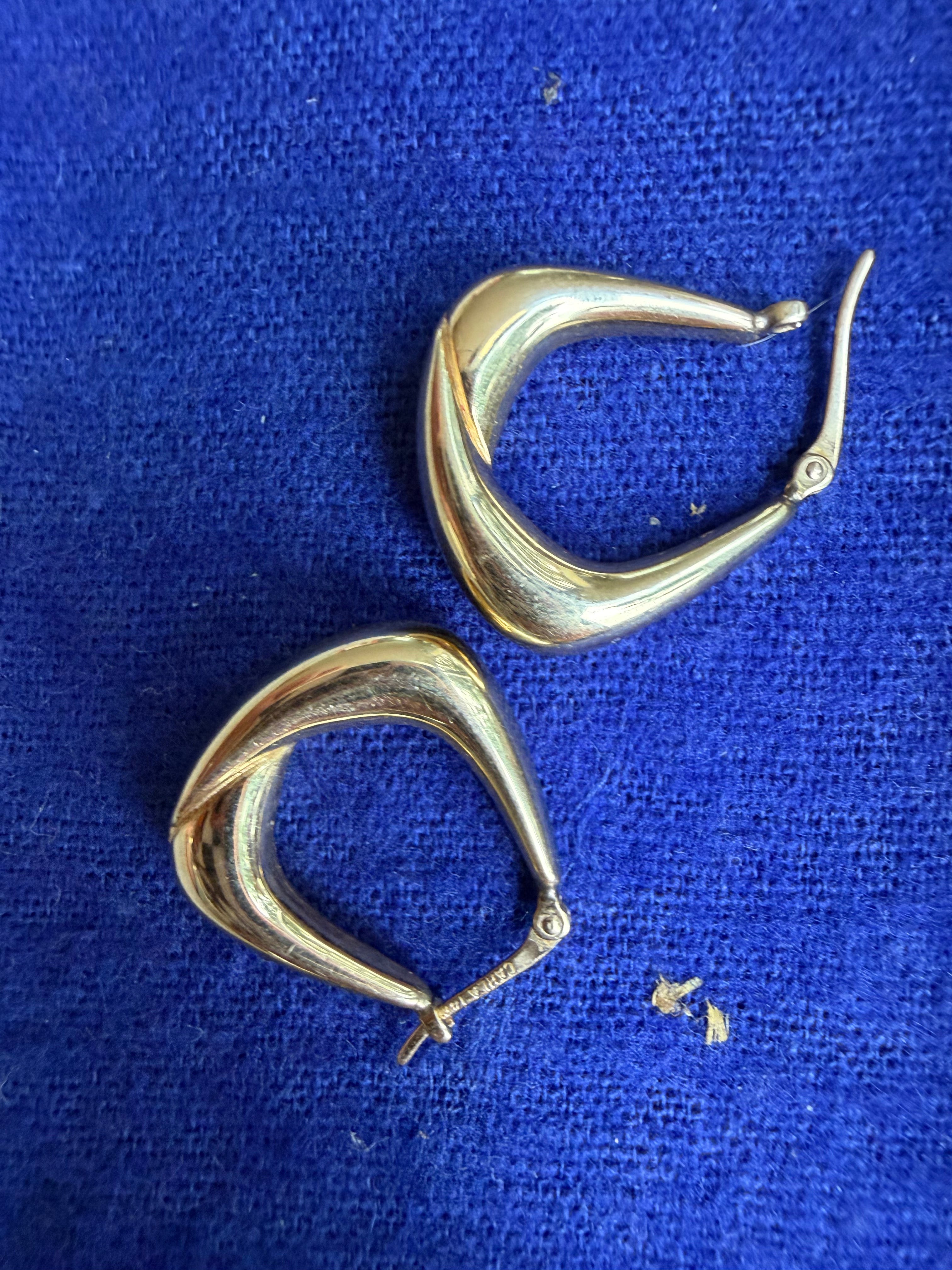 crossover puffy triangle hoop