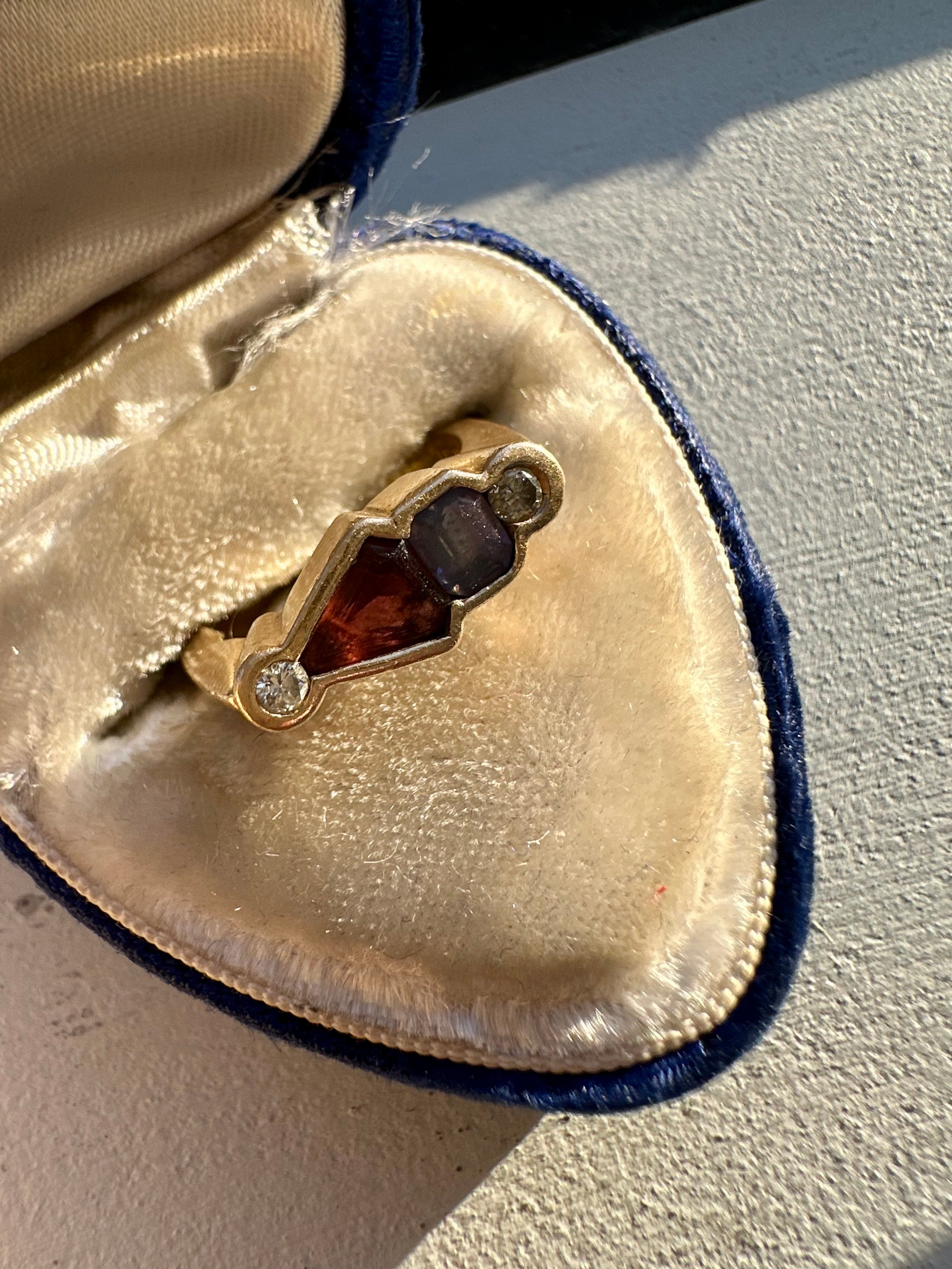 gemstone arrow squared band