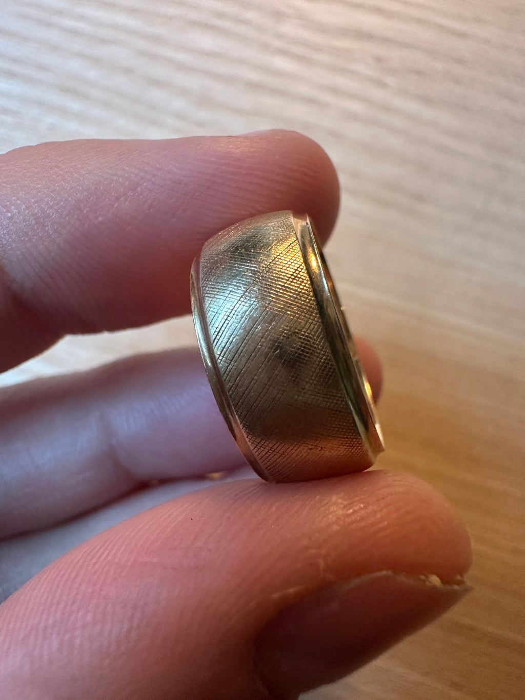 8mm textured wide band