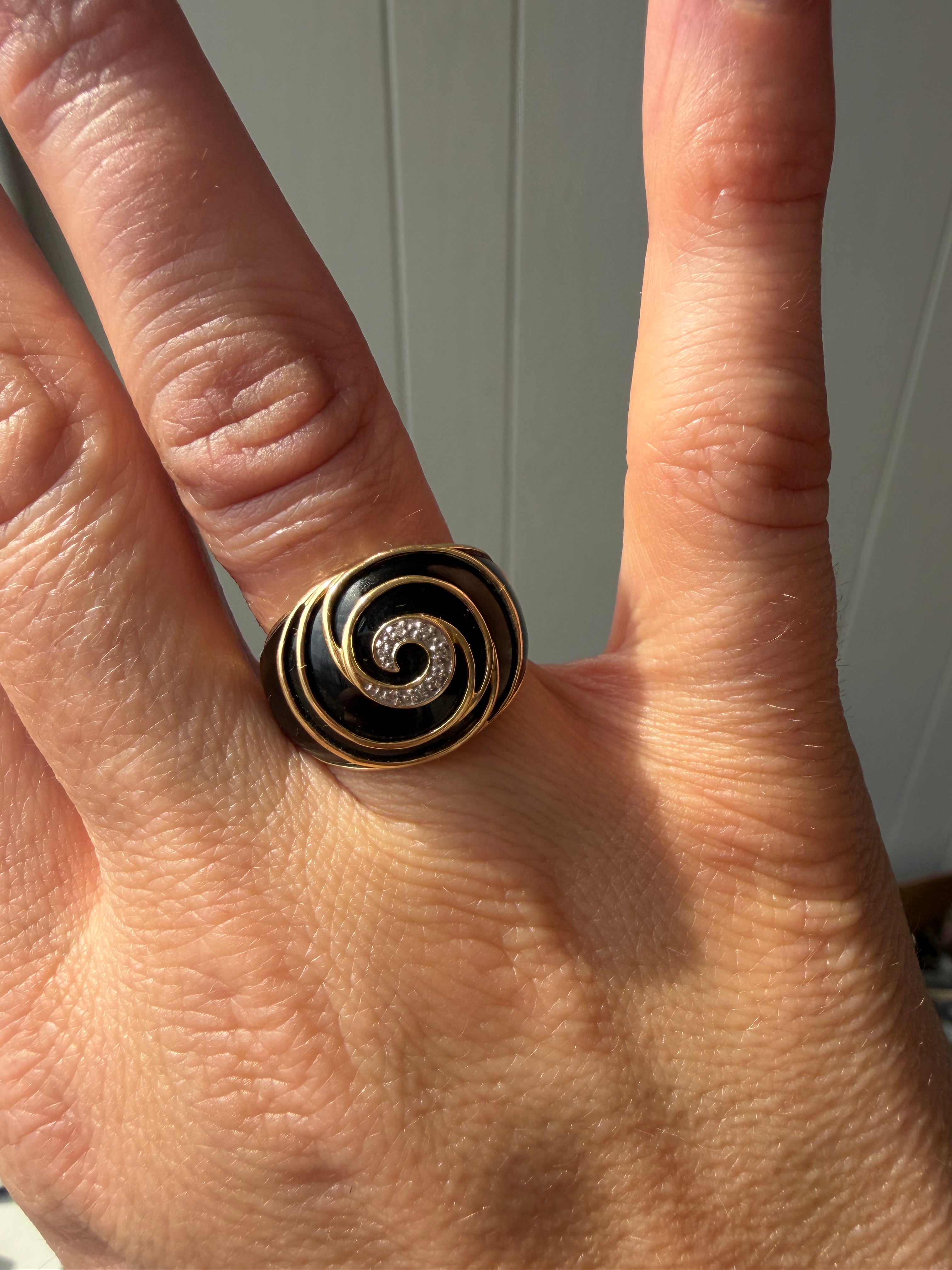 black onyx gold spiral ring