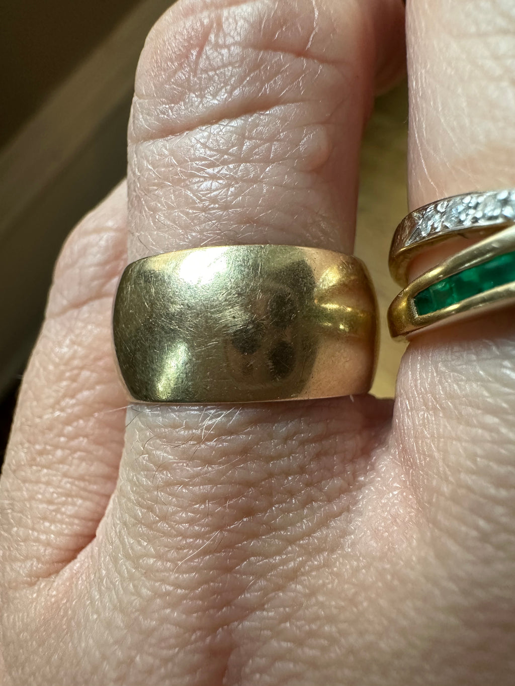 10mm vintage artcarved wide band