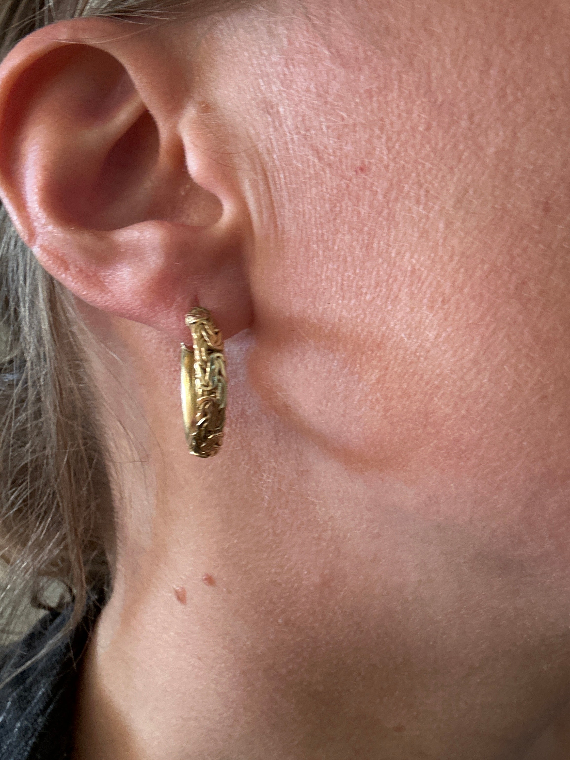 7/8" byzantine hoop earrings
