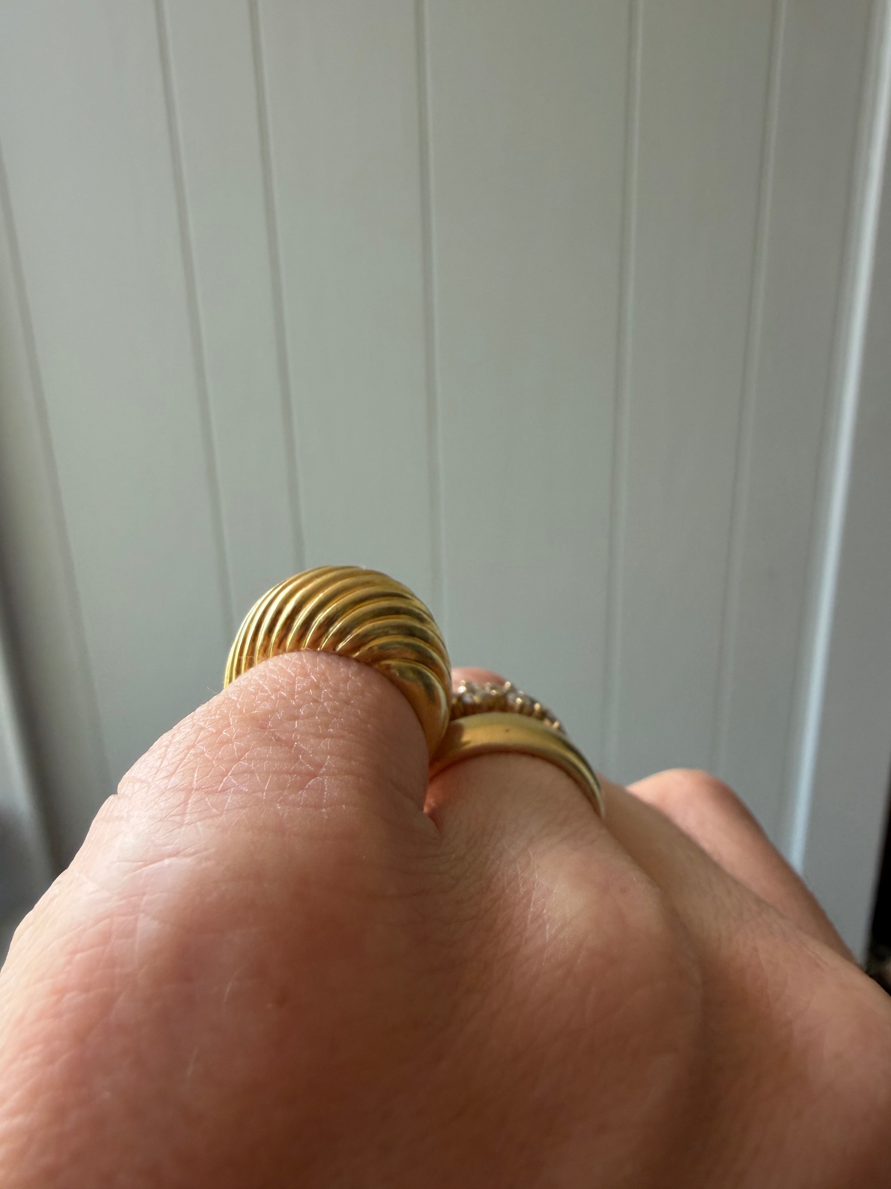 18k croissant ring