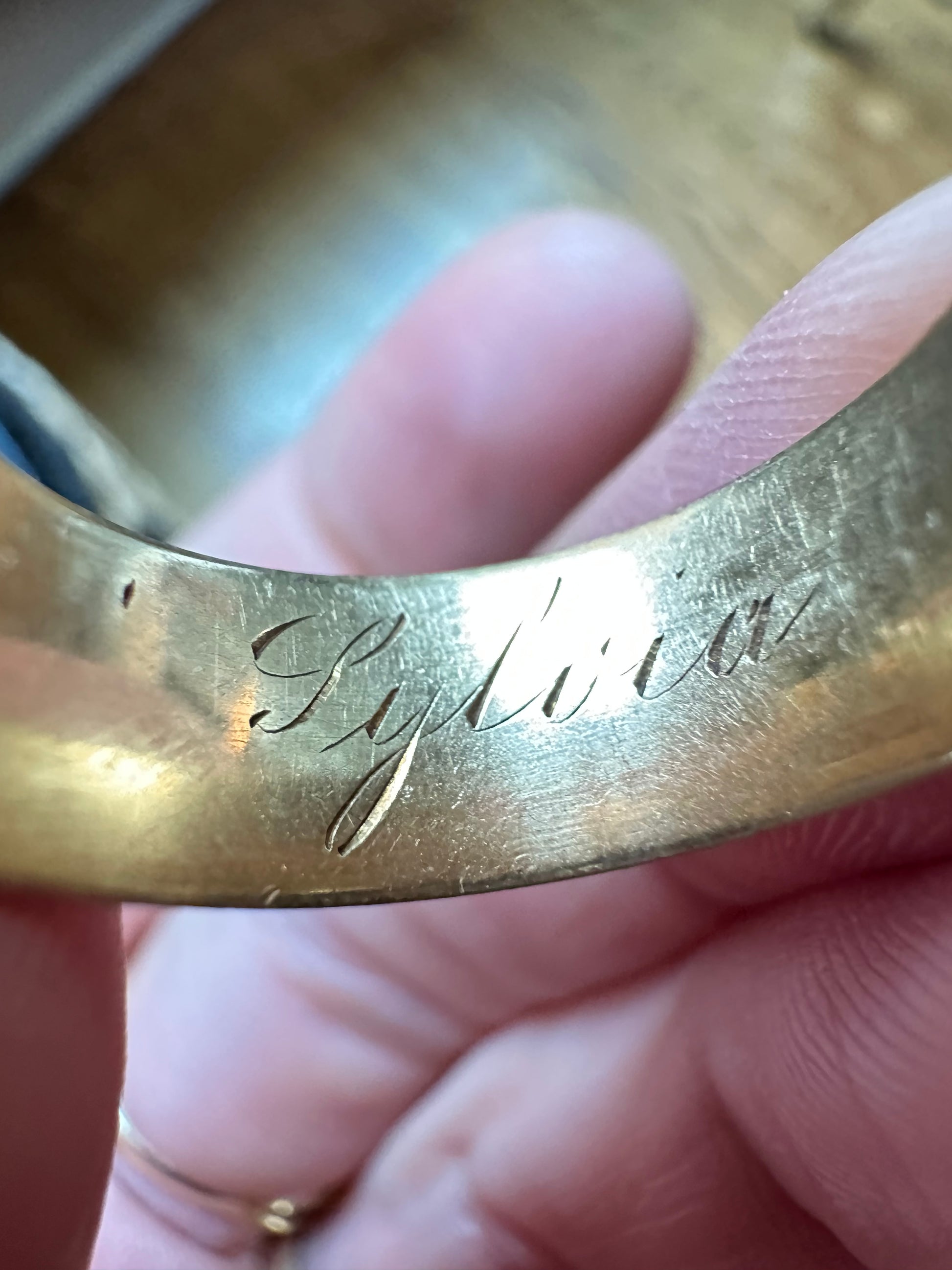 8mm wide 18k antique gold band