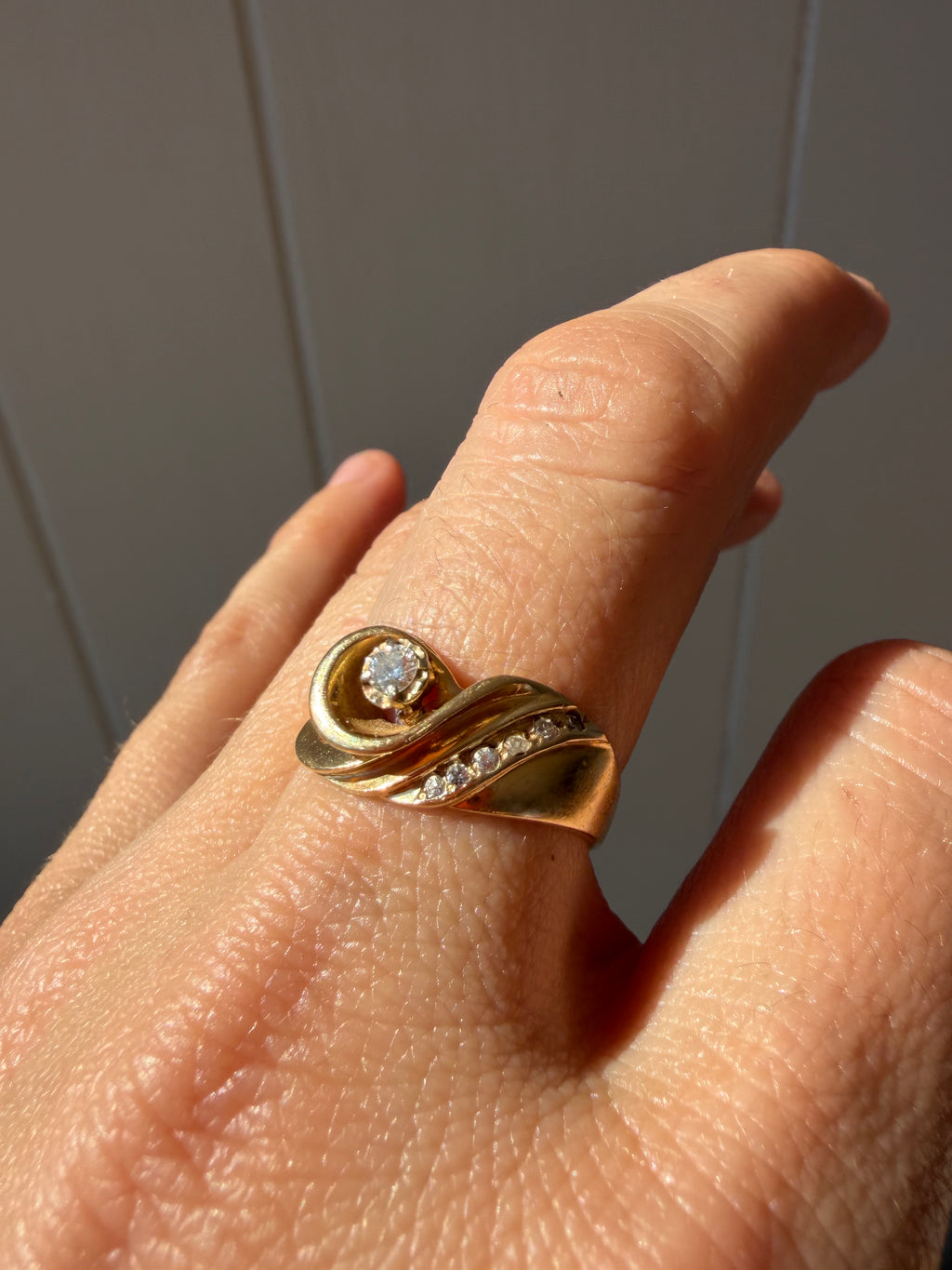 diamond swirl band