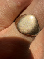 faint K 10k rosy tone signet