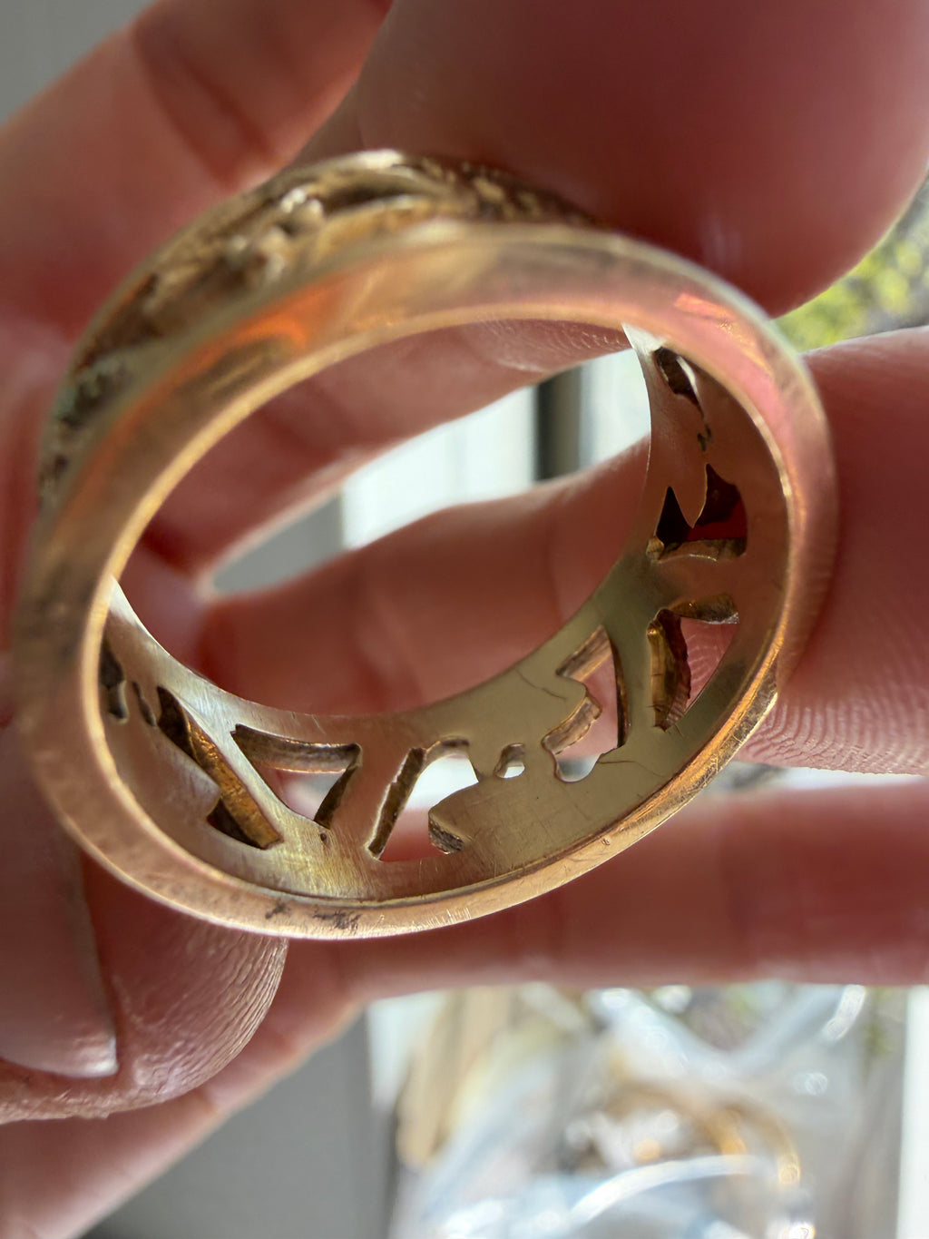 leaf carved band