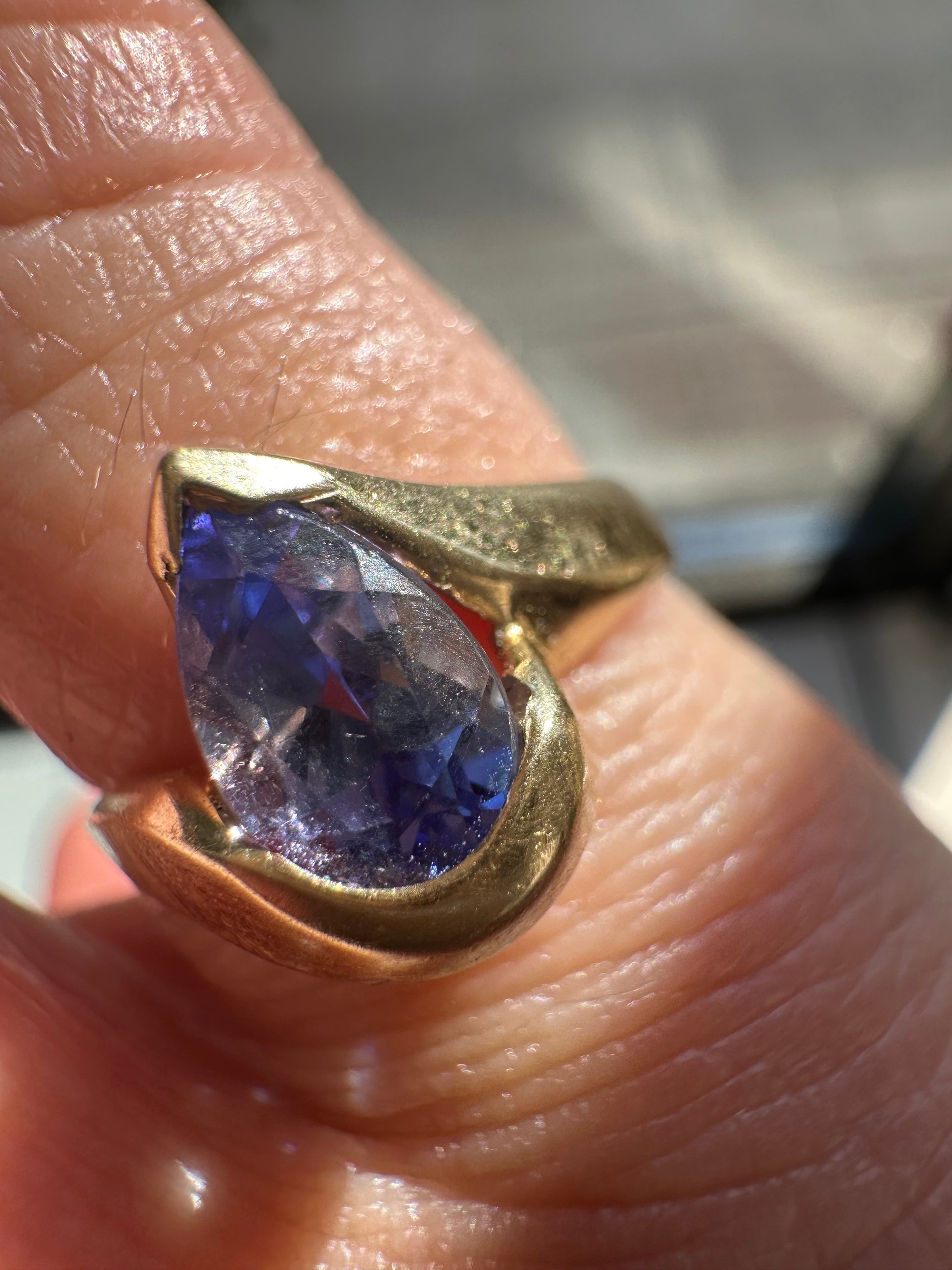 pear shape tanzanite ring