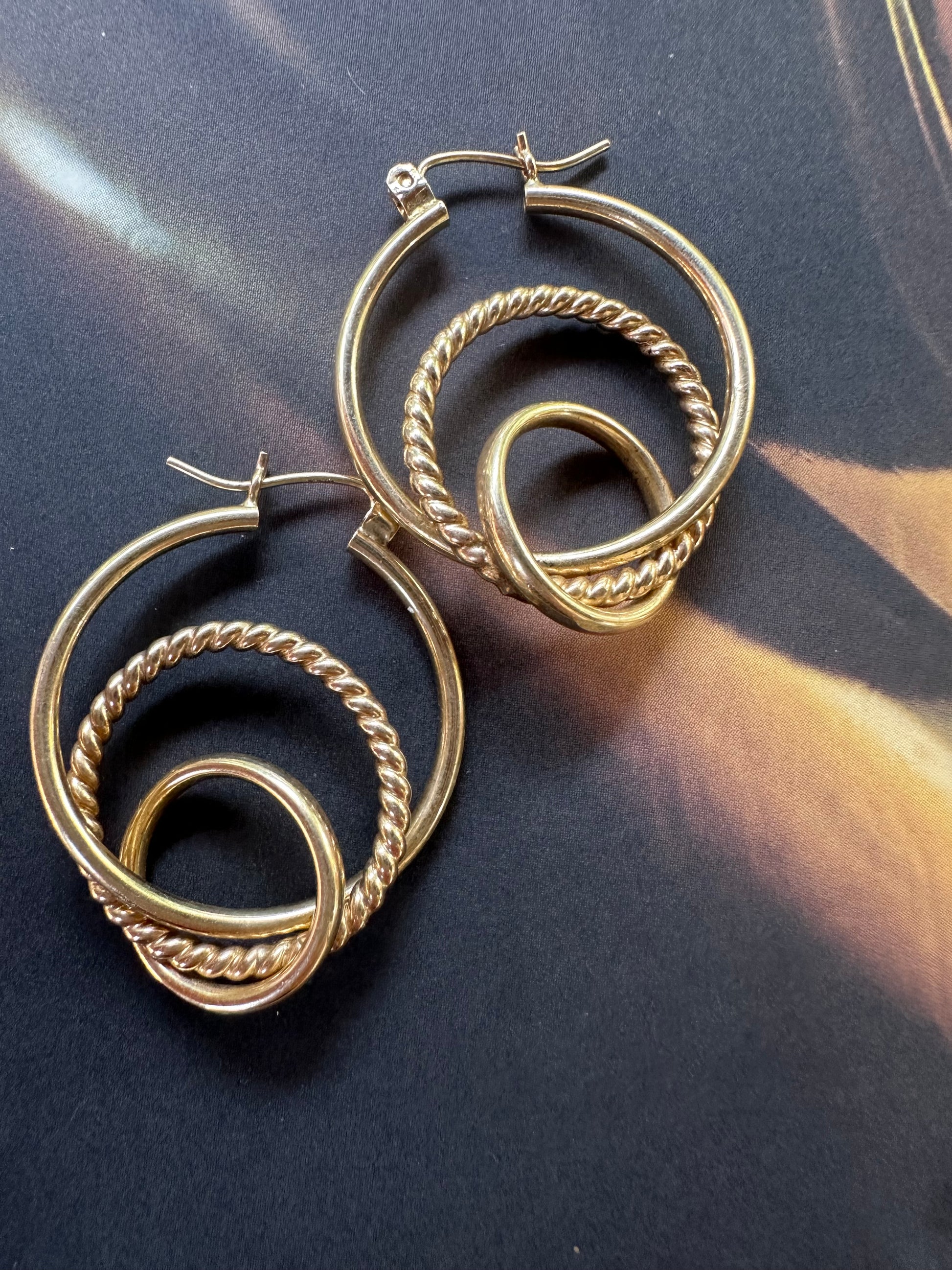 triple hoop