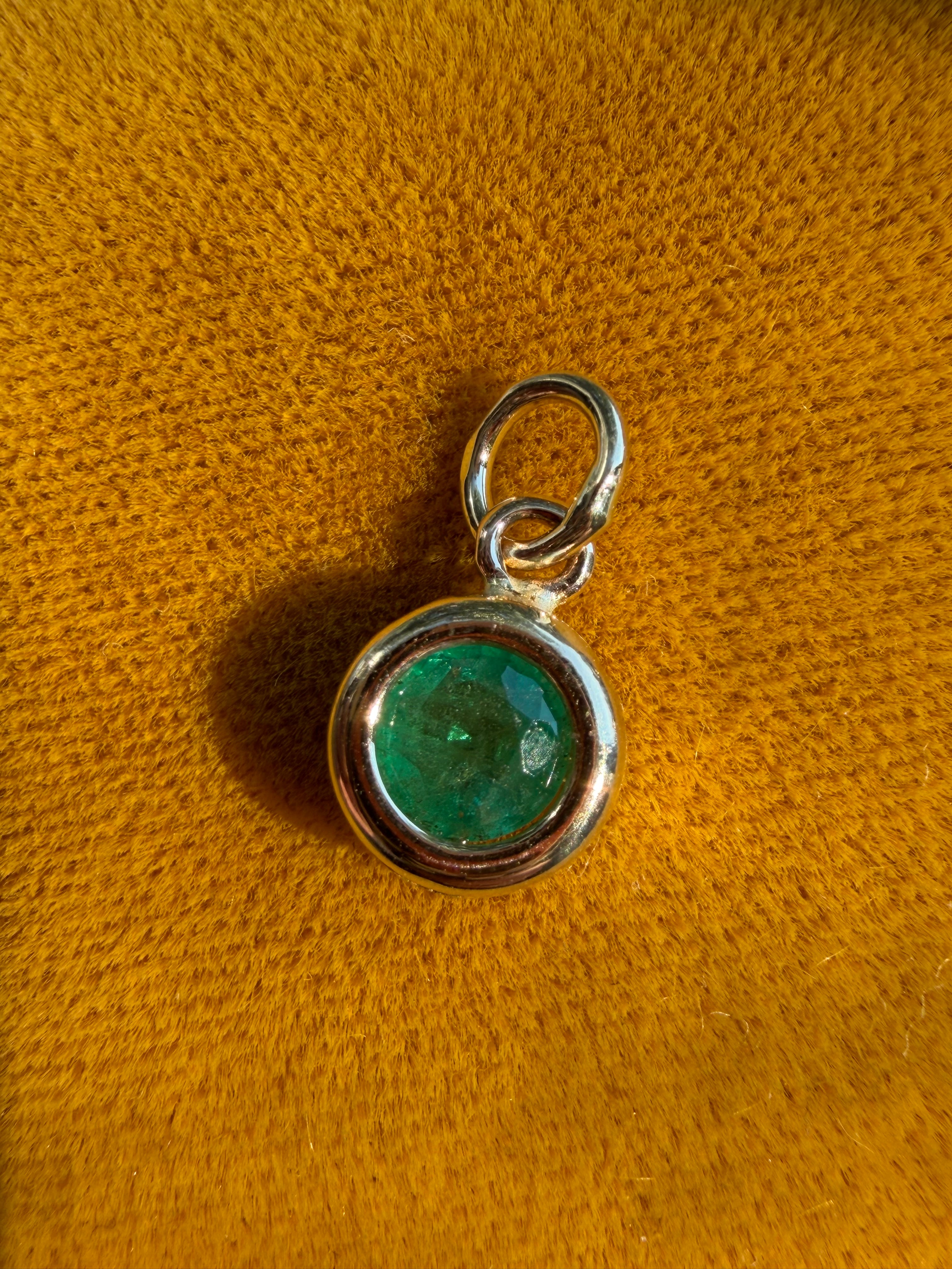 juicy bezel set gum drops