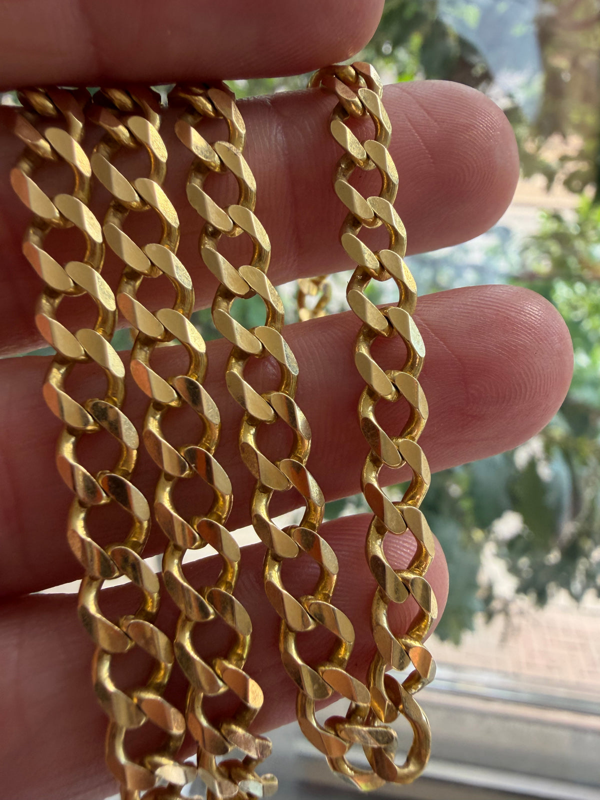 22" wide link curb chain