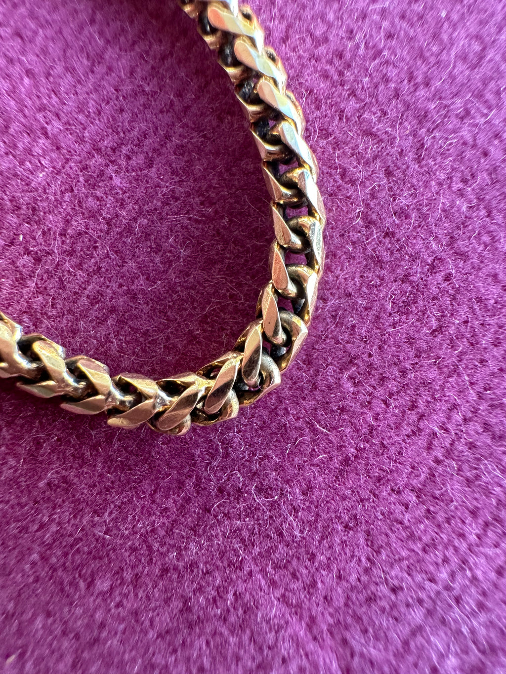 18k gold rounded wheat bracelet with jingle bell