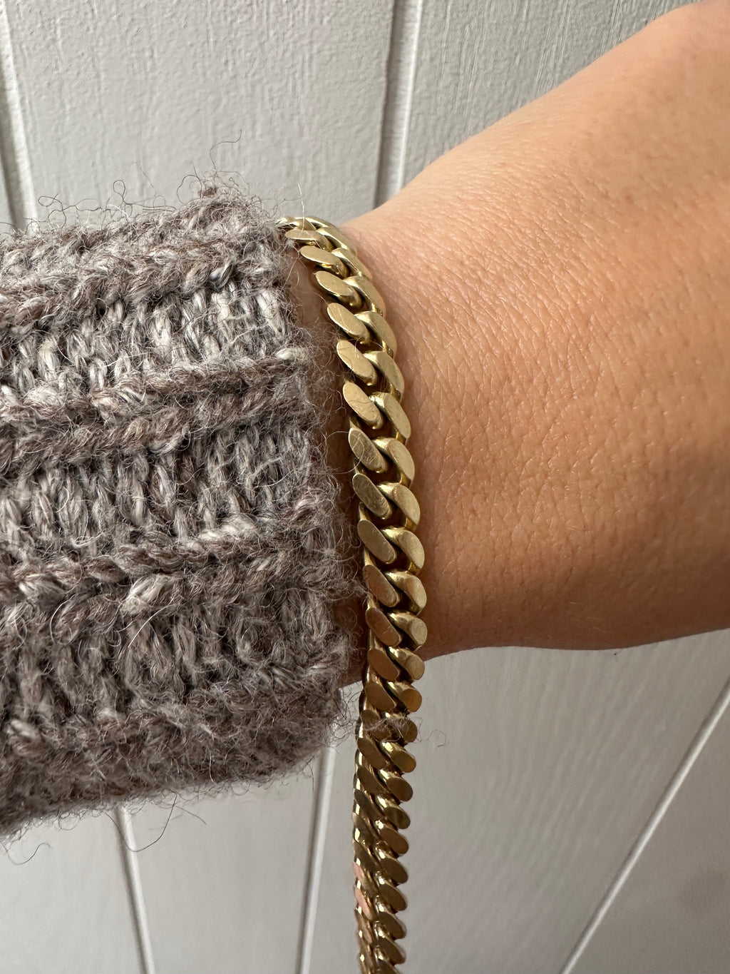 solid curb bracelet