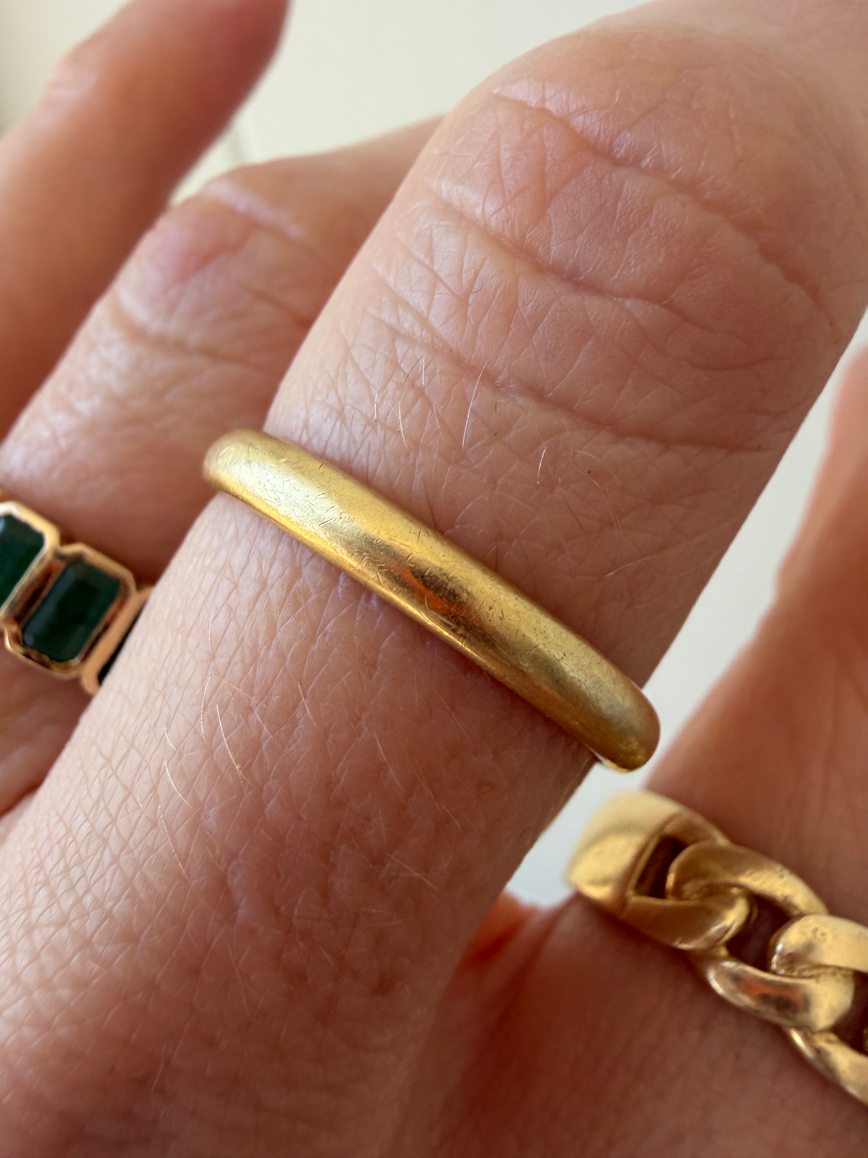 18k French eagle hallmark band