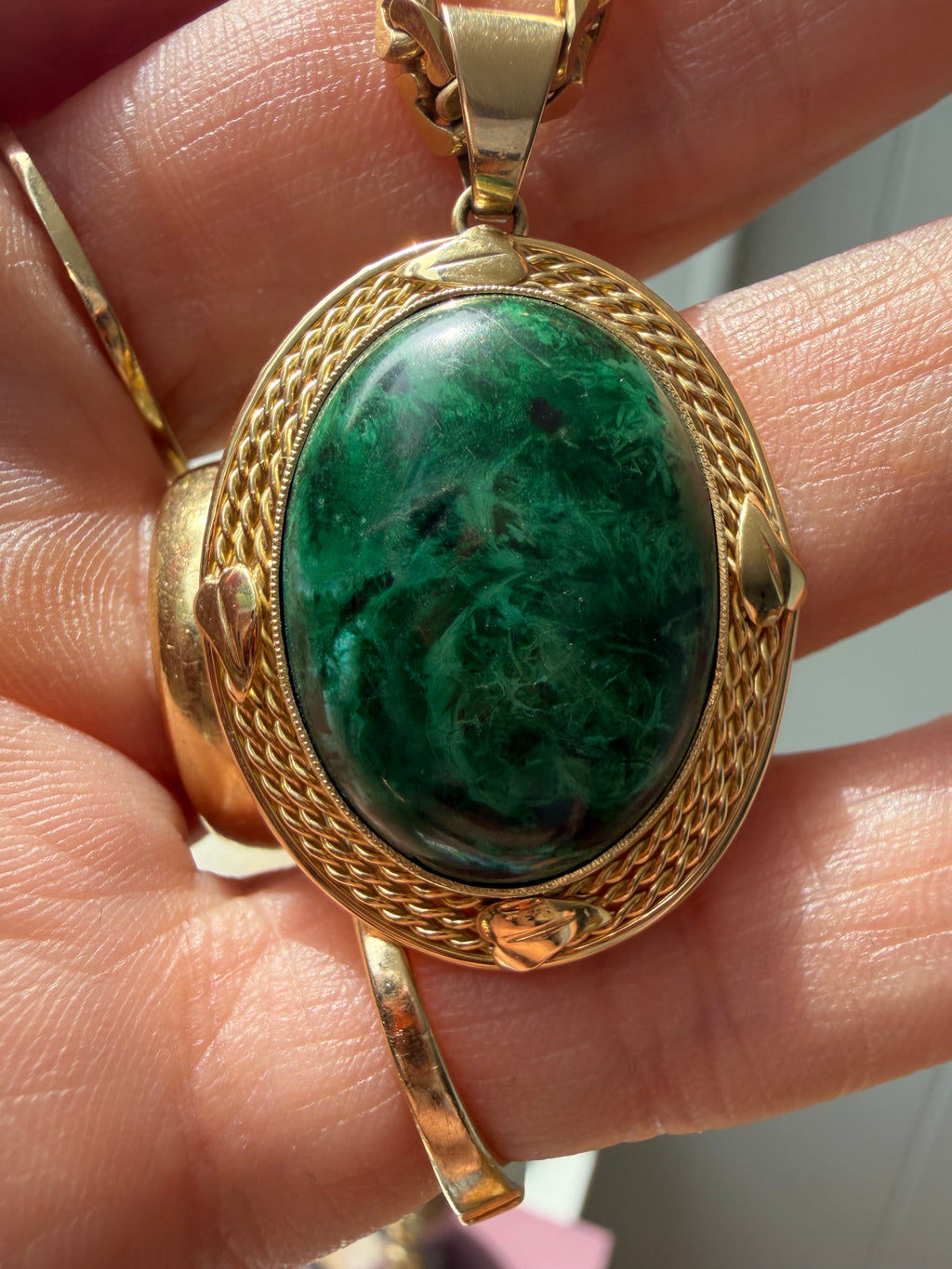 fabulous jade and gold pendant