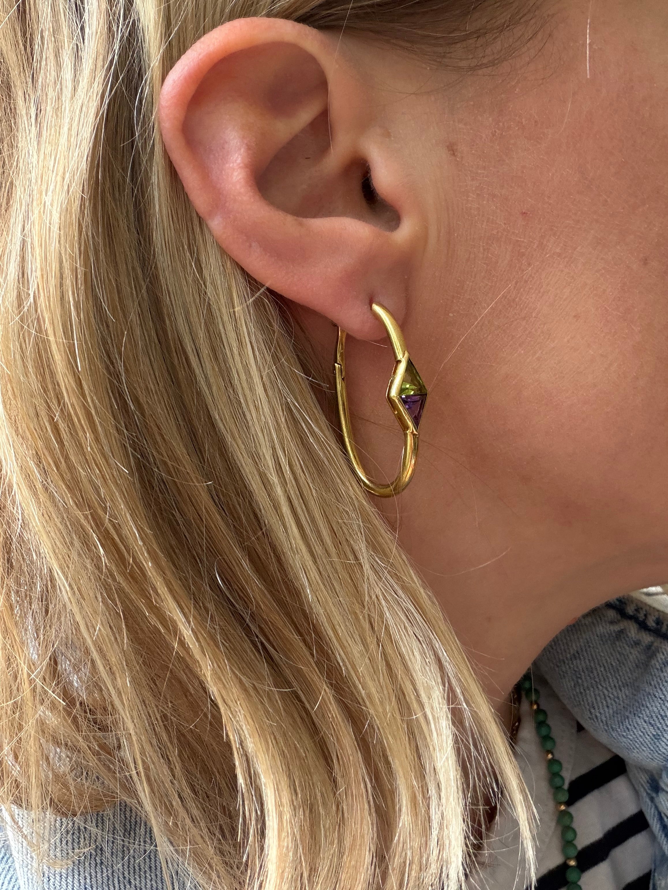 amethyst and peridot 18k gold oval hoop