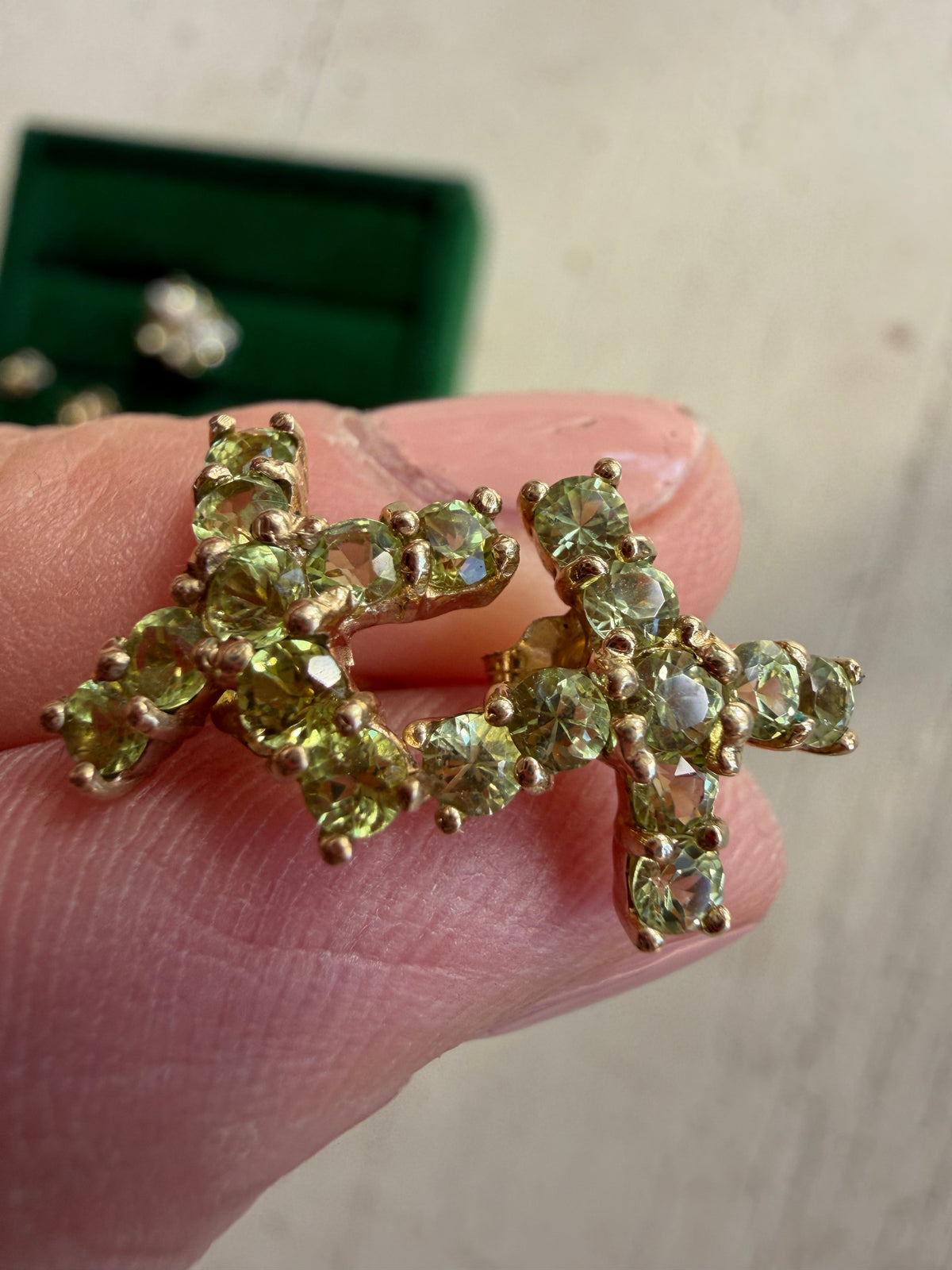 peridot X studs