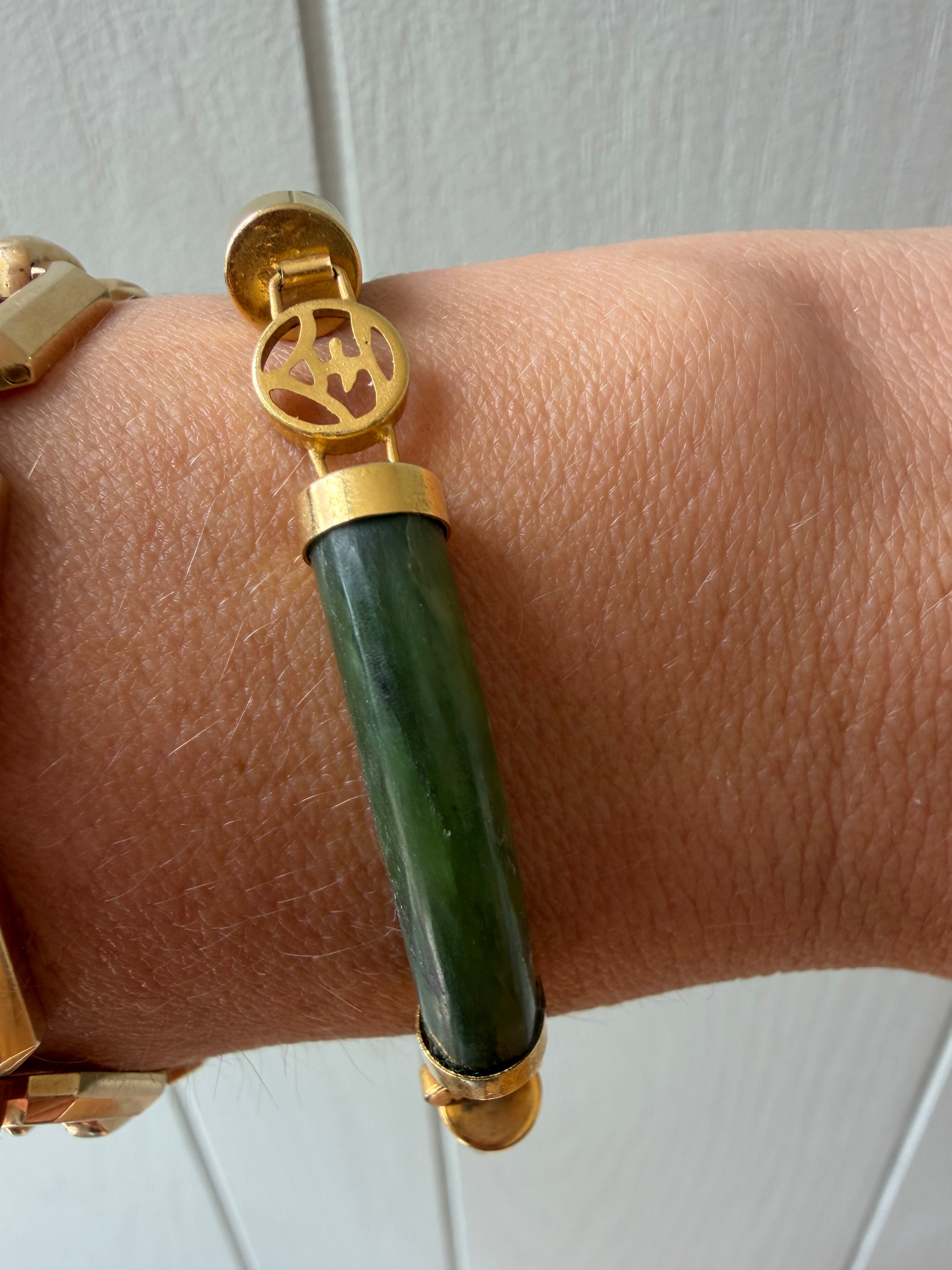 Vintage green jade and 14k gold bracelet
