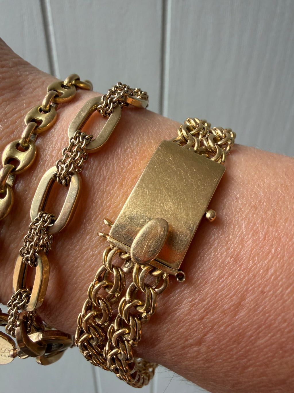 18k gold double link charm bracelet with wide customizable clasp