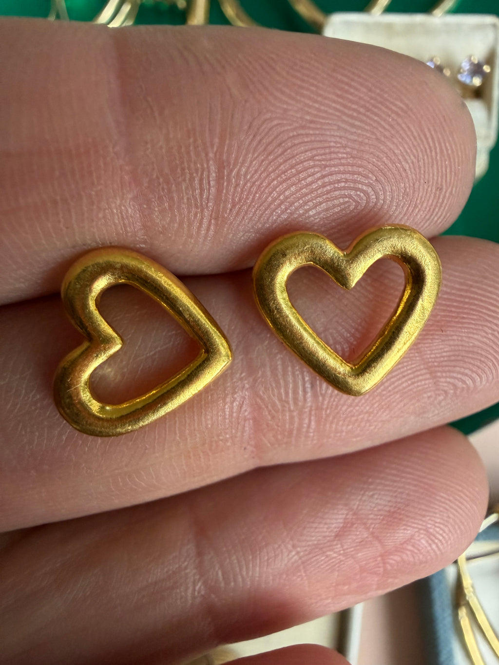 24k gold heart post earring by MENE