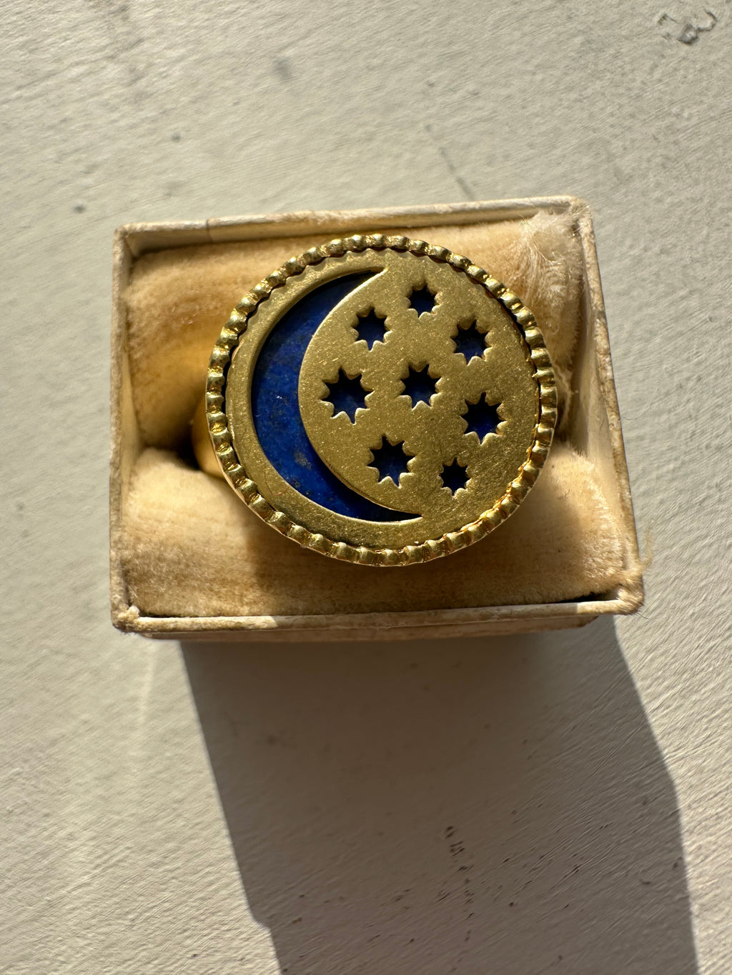breathtaking me & ro lapis and 18k gold star moon ring
