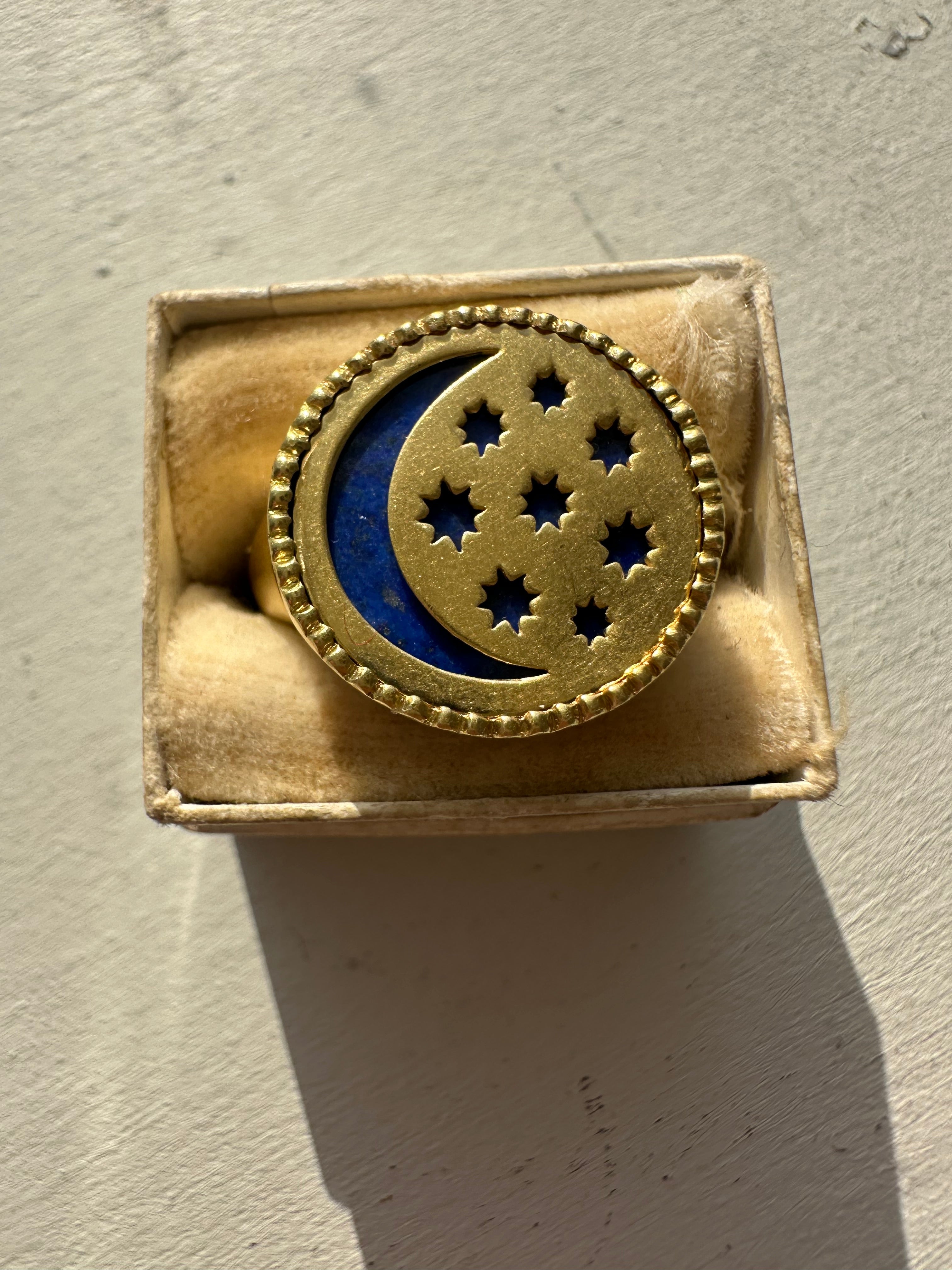 breathtaking me & ro lapis and 18k gold star moon ring