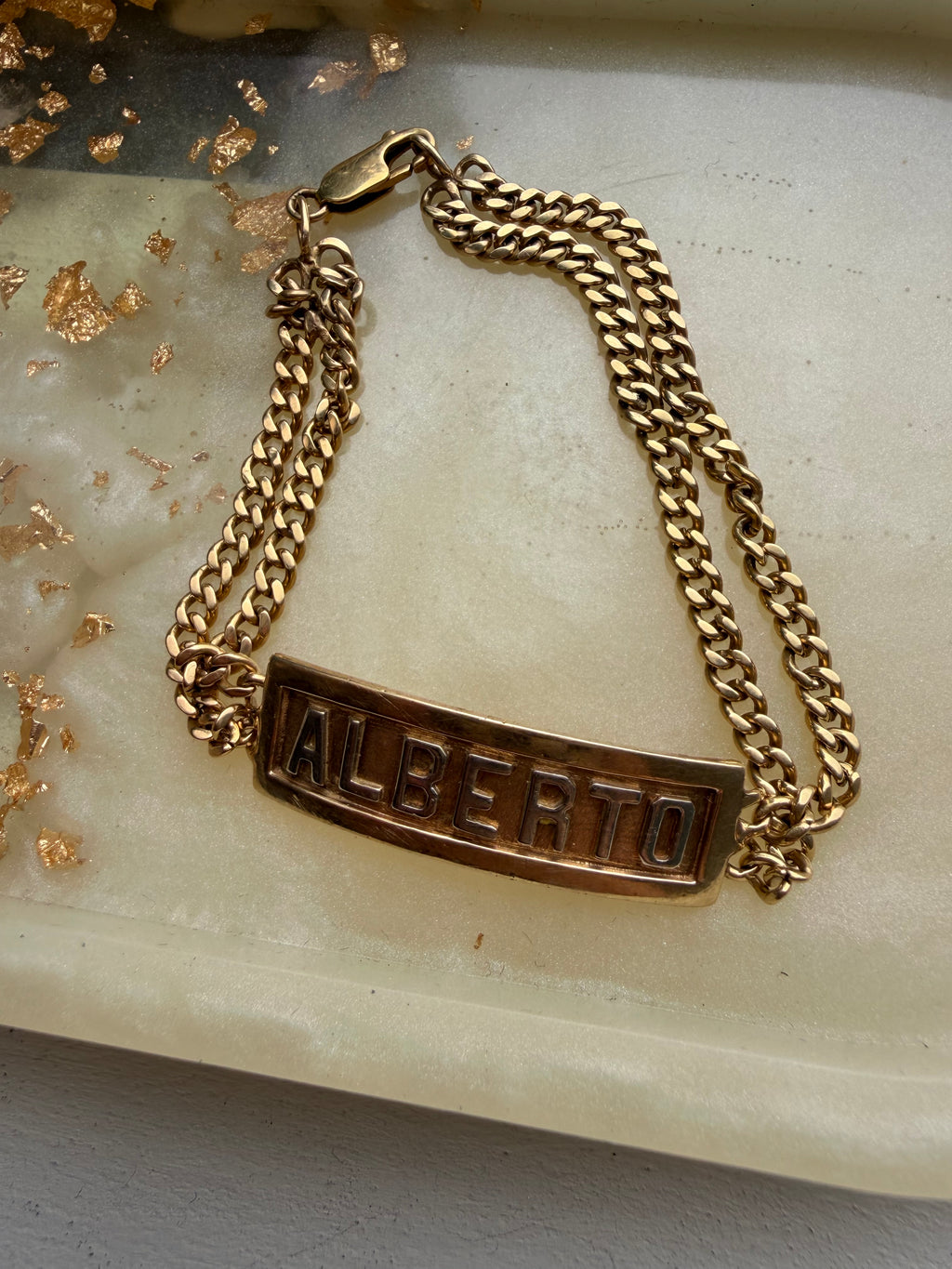 18k gold double curb ID bracelet with raised ALBERTO