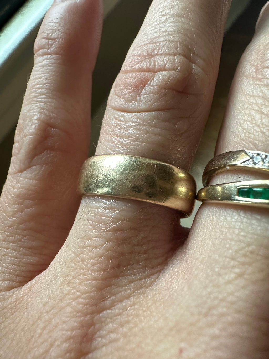 6mm comfort fit slight squared edge band