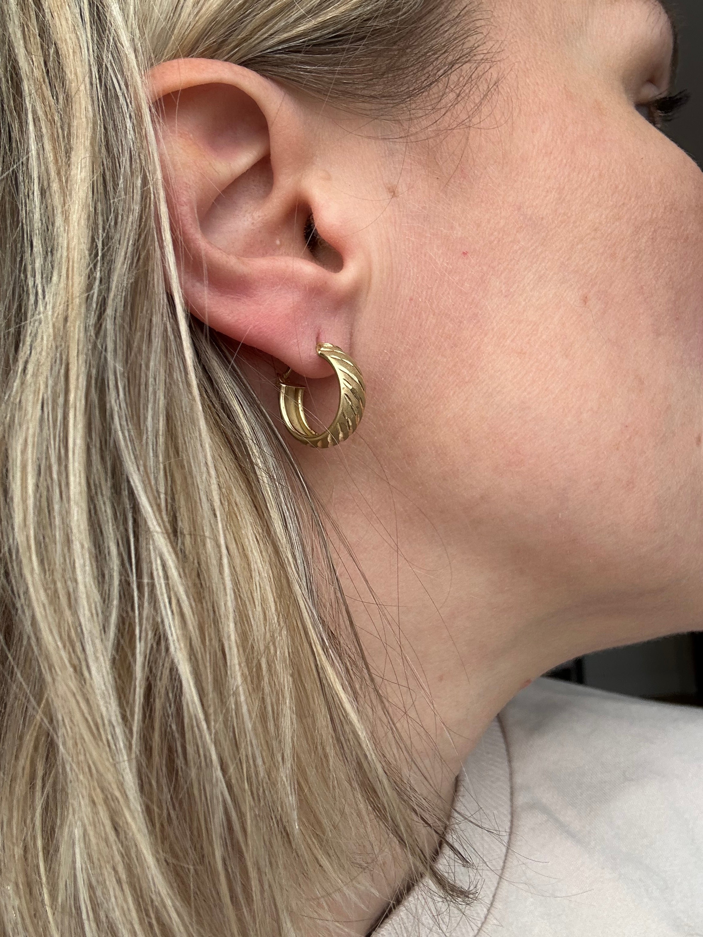 18k two finish hoop earring