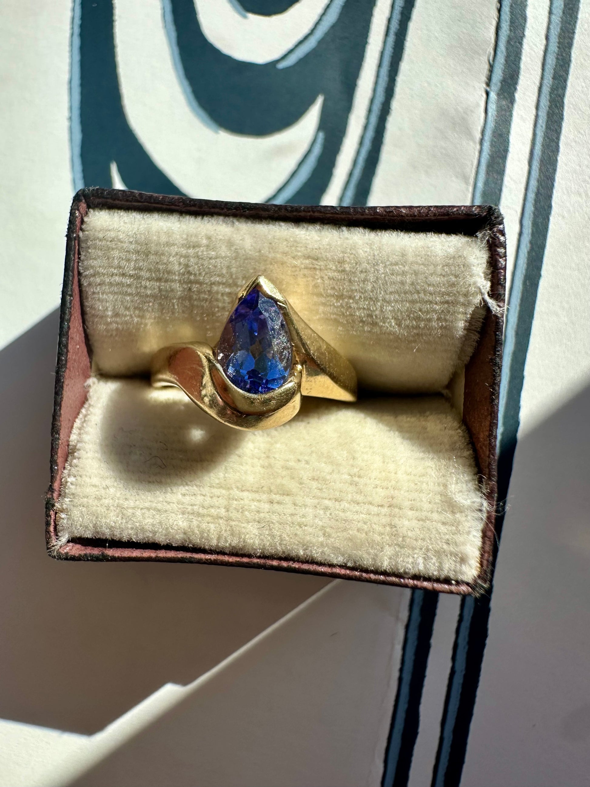 pear shape tanzanite ring