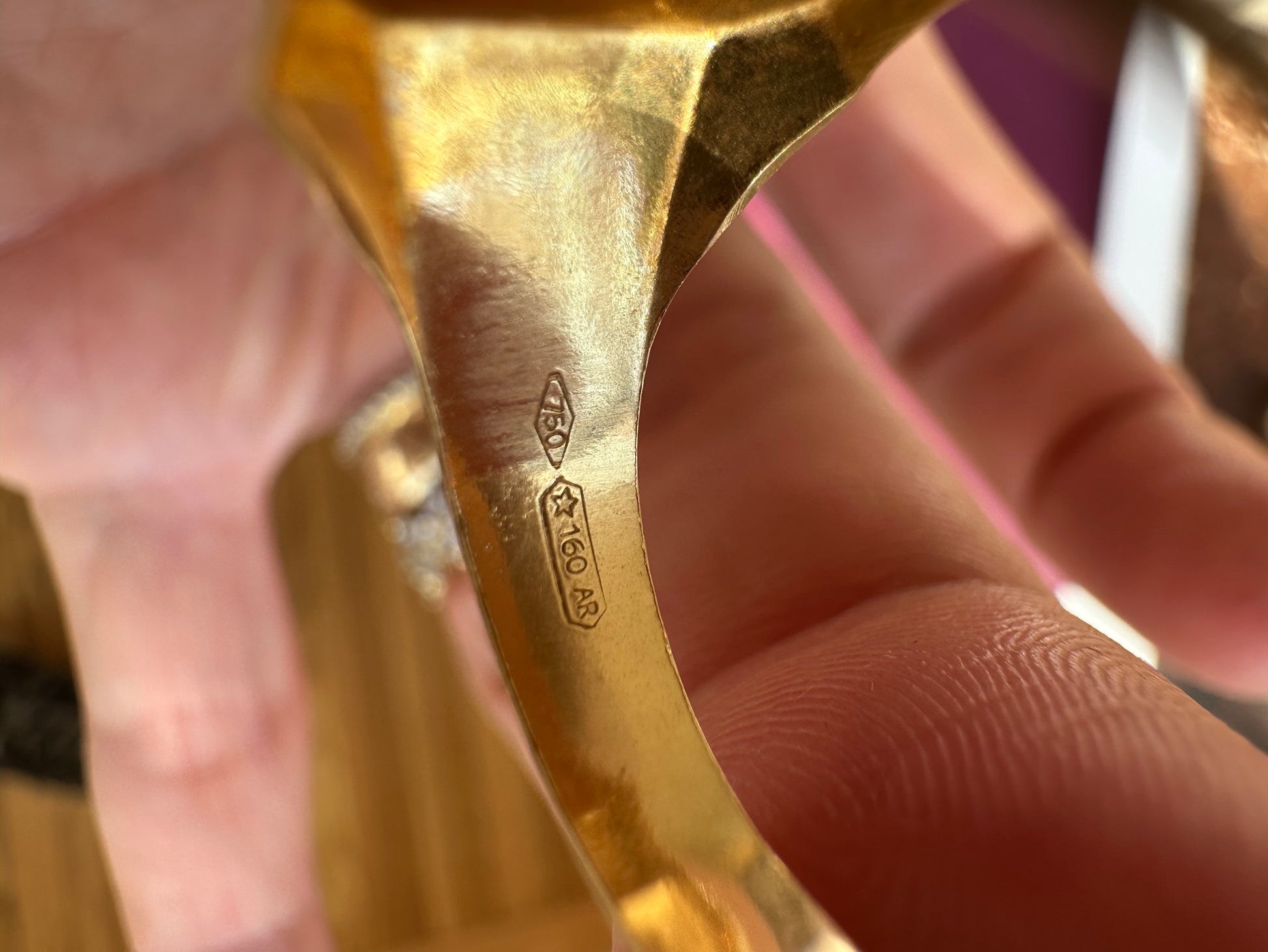 18k gold blank signet ring